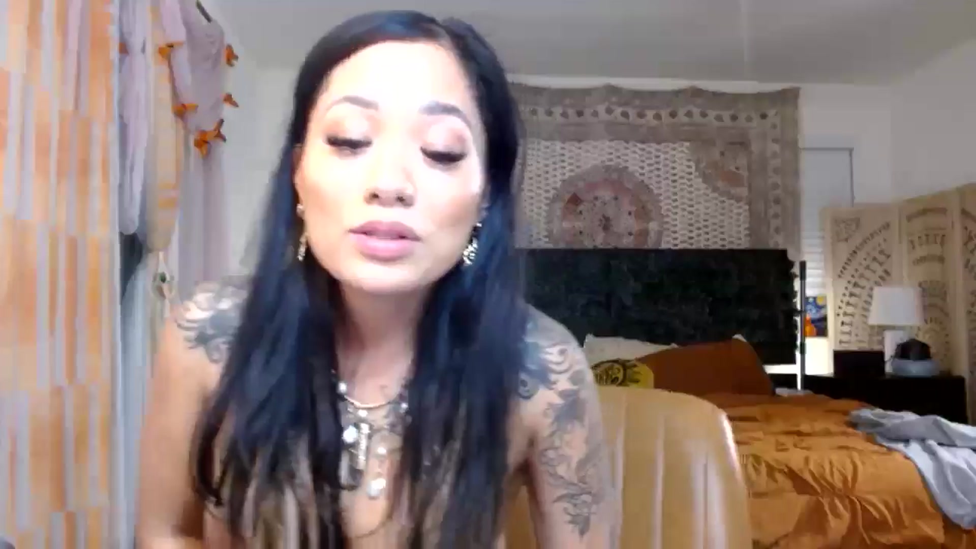 Gallery image thumbnail from Lovelyxmacii's myfreecams stream on, 12/27/2025, 08:05 image 17 of 20