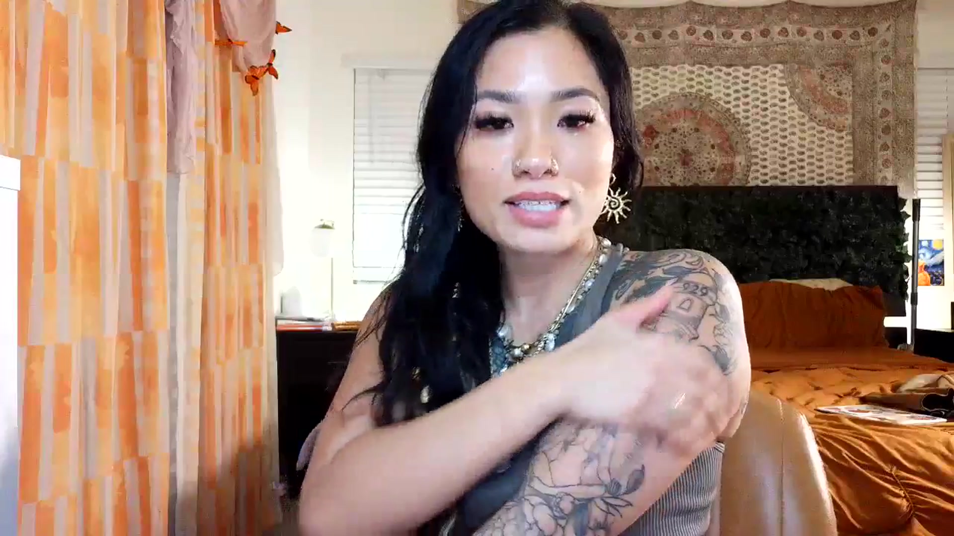 Gallery image thumbnail from Lovelyxmacii's myfreecams stream on, 01/02/2026, 04:40 image 17 of 20