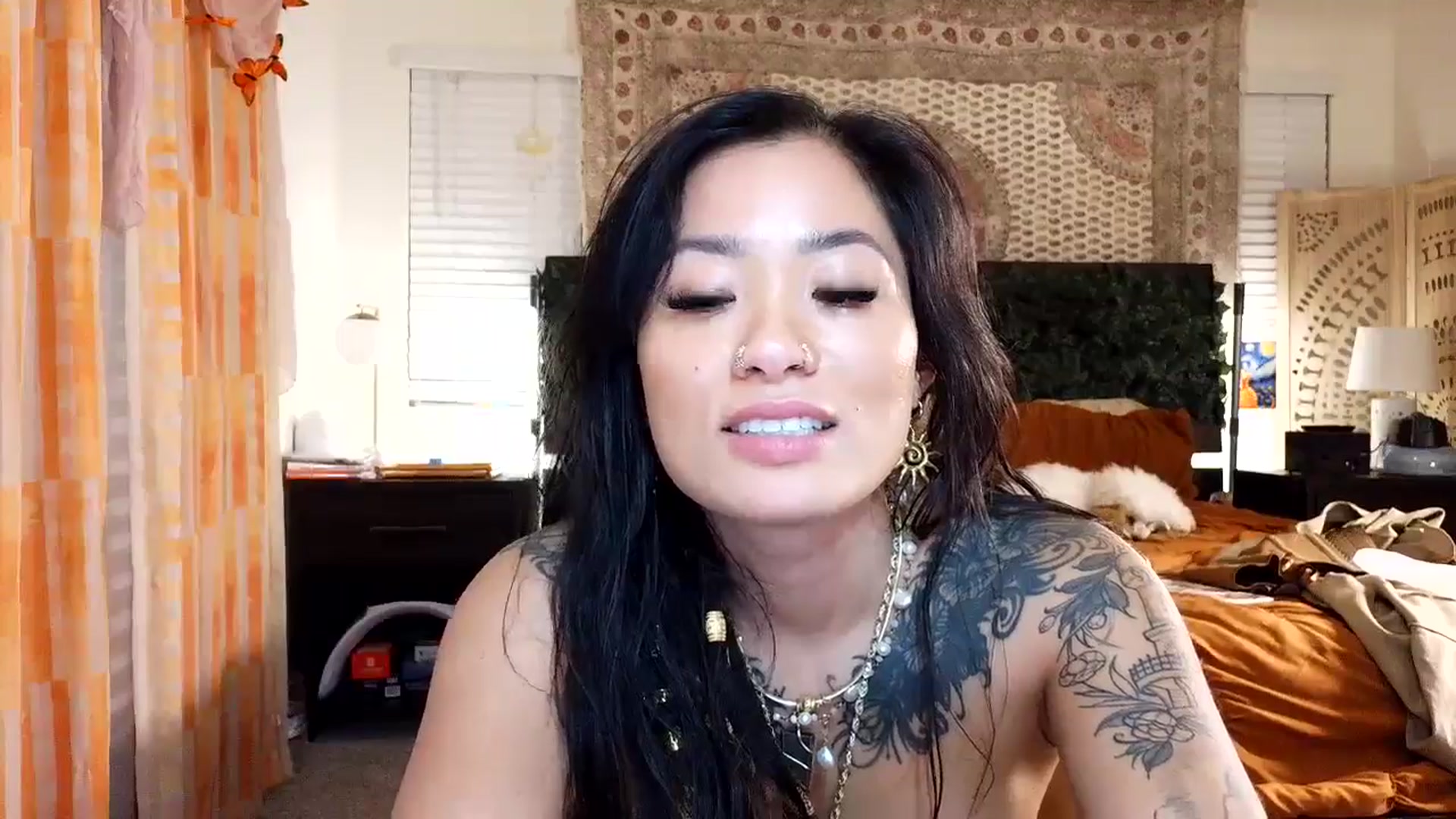 Gallery image thumbnail from Lovelyxmacii's myfreecams stream on, 01/02/2026, 08:00 image 2 of 20