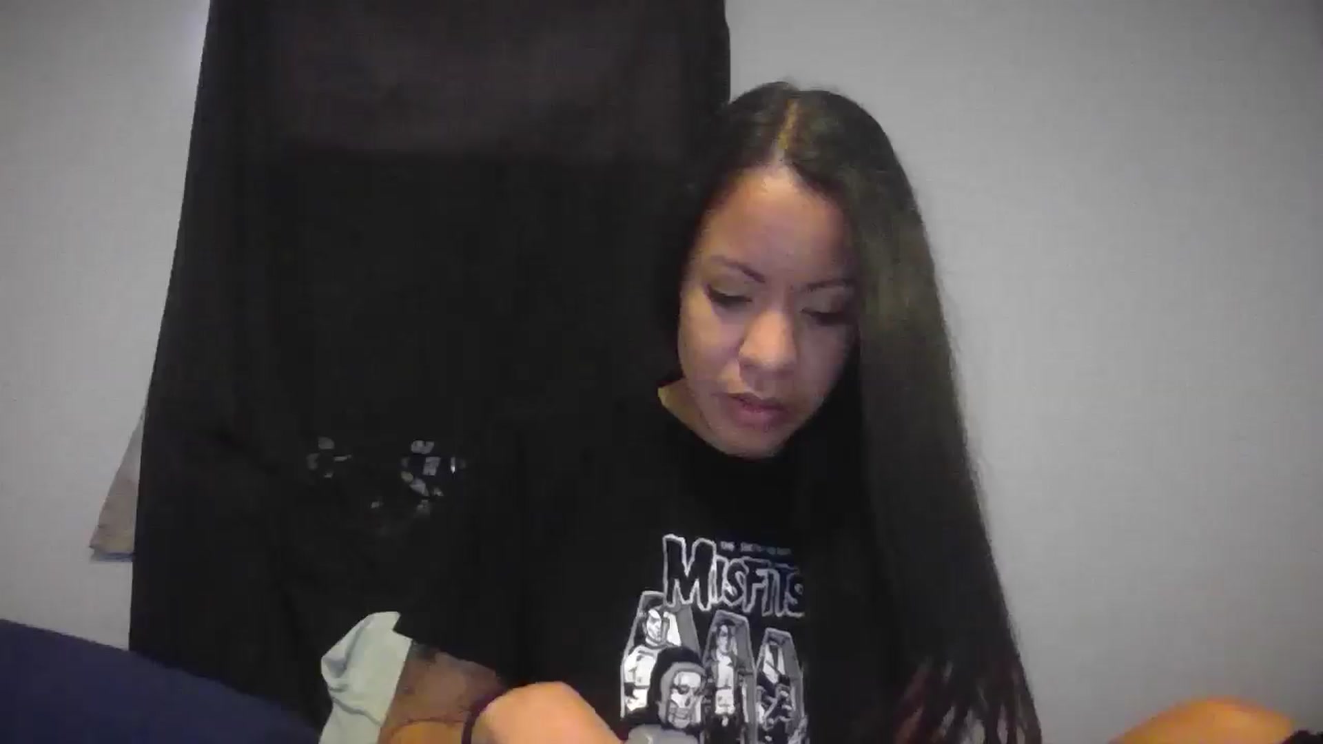 Gallery image thumbnail from Lovemilk's myfreecams stream on, 12/24/2024, 17:07 image 17 of 20