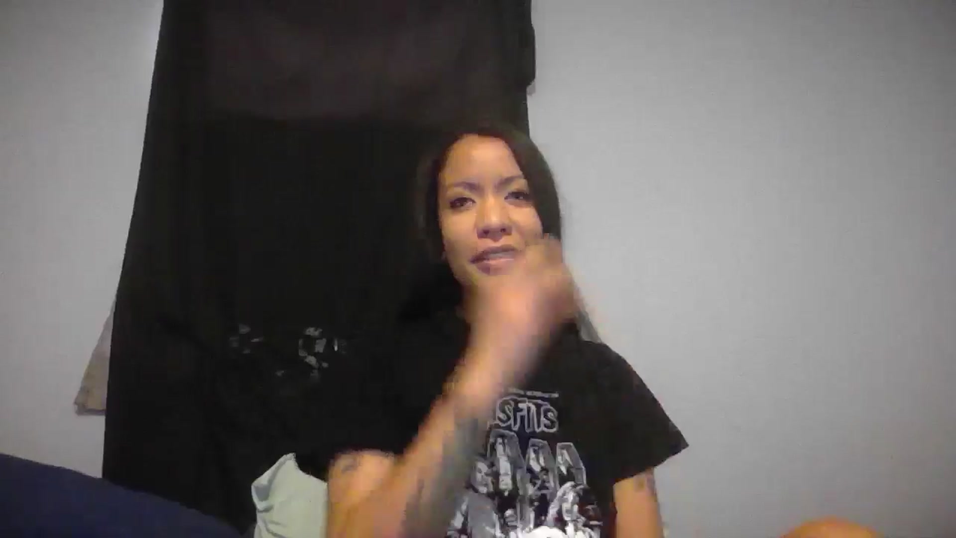 Gallery image thumbnail from Lovemilk's myfreecams stream on, 12/24/2024, 17:07 image 10 of 20
