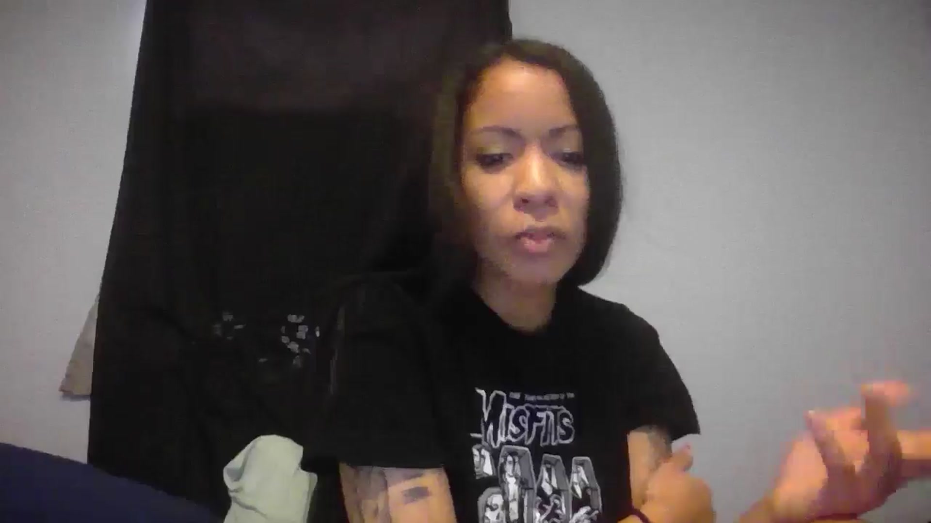 Gallery image thumbnail from Lovemilk's myfreecams stream on, 12/24/2024, 17:07 image 15 of 20