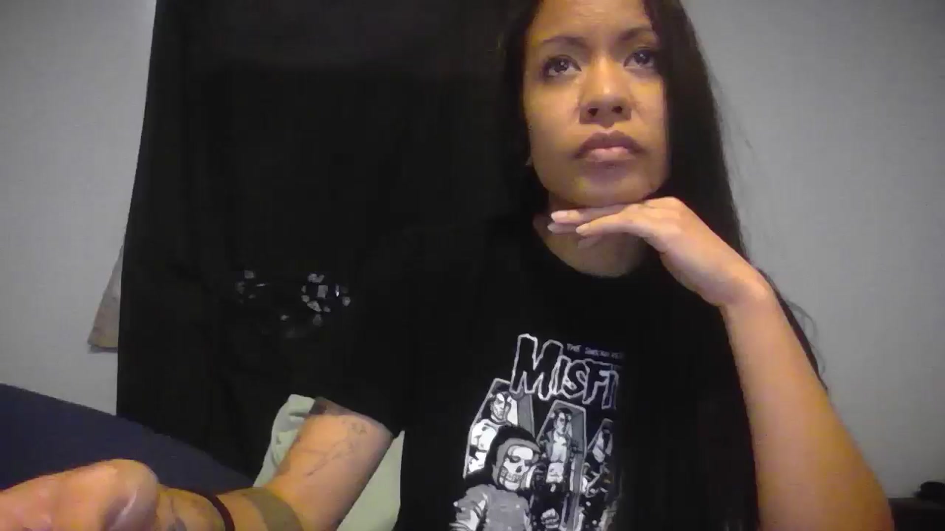 Gallery image thumbnail from Lovemilk's myfreecams stream on, 12/24/2024, 17:49 image 16 of 20