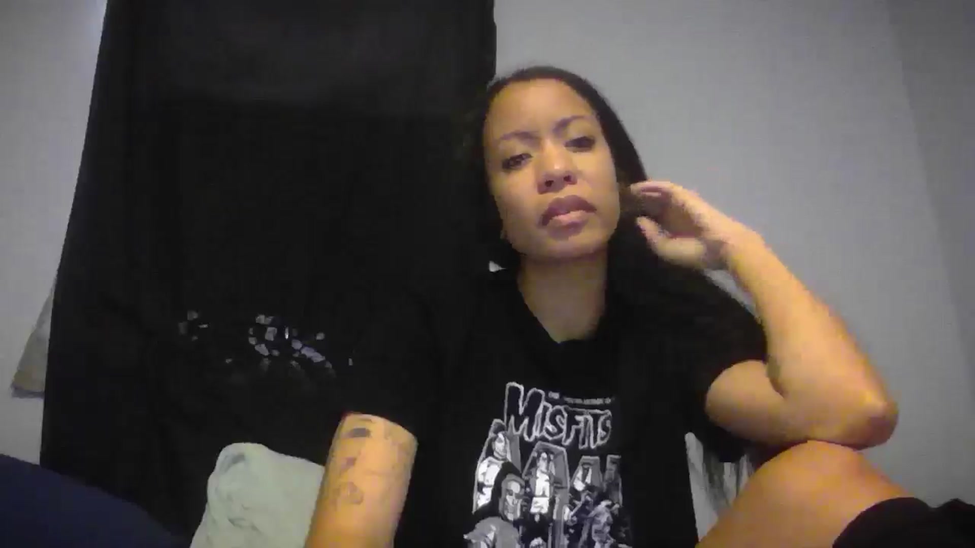 Gallery image thumbnail from Lovemilk's myfreecams stream on, 12/24/2024, 17:49 image 2 of 20