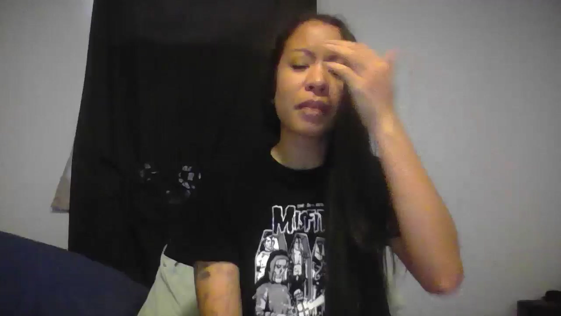 Gallery image thumbnail from Lovemilk's myfreecams stream on, 12/24/2024, 17:49 image 17 of 20