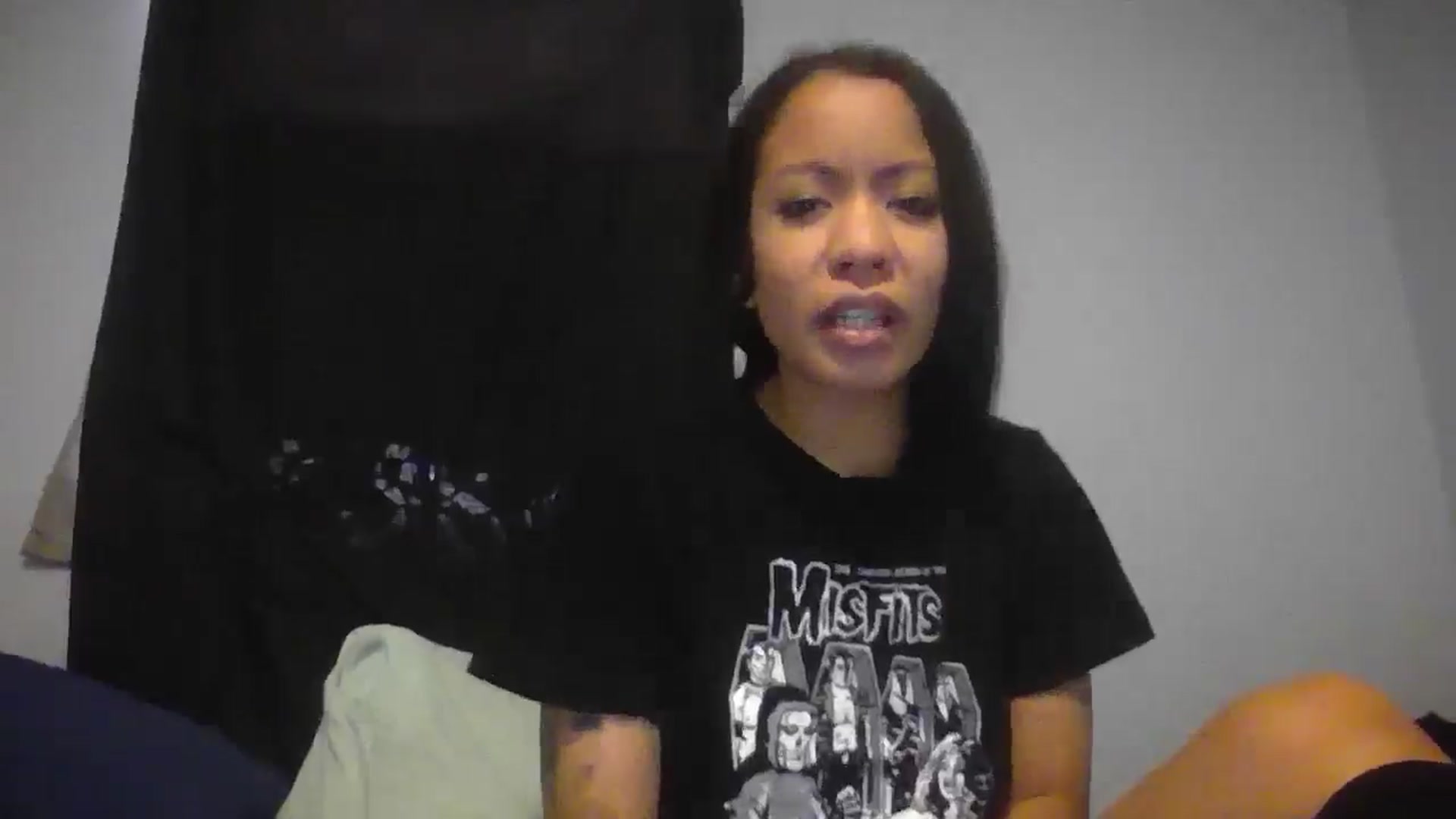 Gallery image thumbnail from Lovemilk's myfreecams stream on, 12/24/2024, 17:49 image 6 of 20