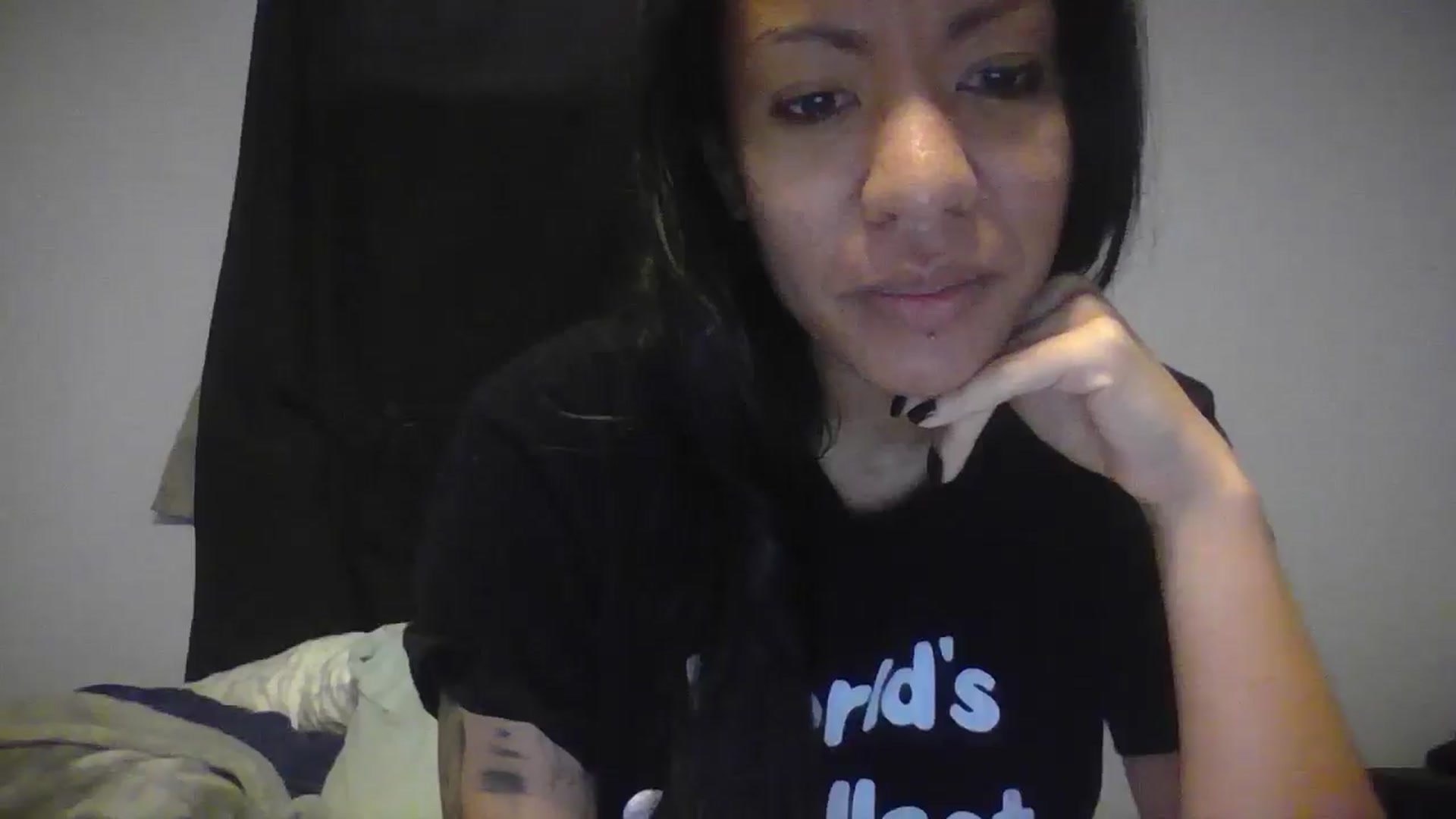 Gallery image thumbnail from Lovemilk's myfreecams stream on, 12/25/2024, 13:43 image 2 of 20