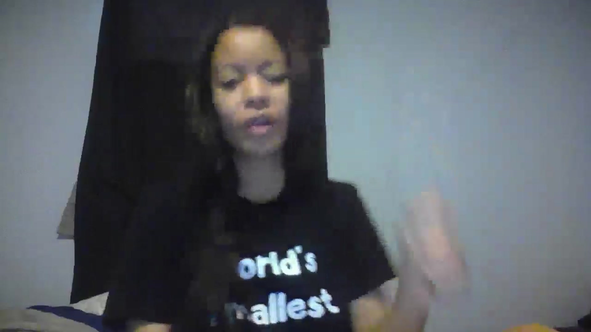 Gallery image thumbnail from Lovemilk's myfreecams stream on, 12/25/2024, 13:43 image 6 of 20