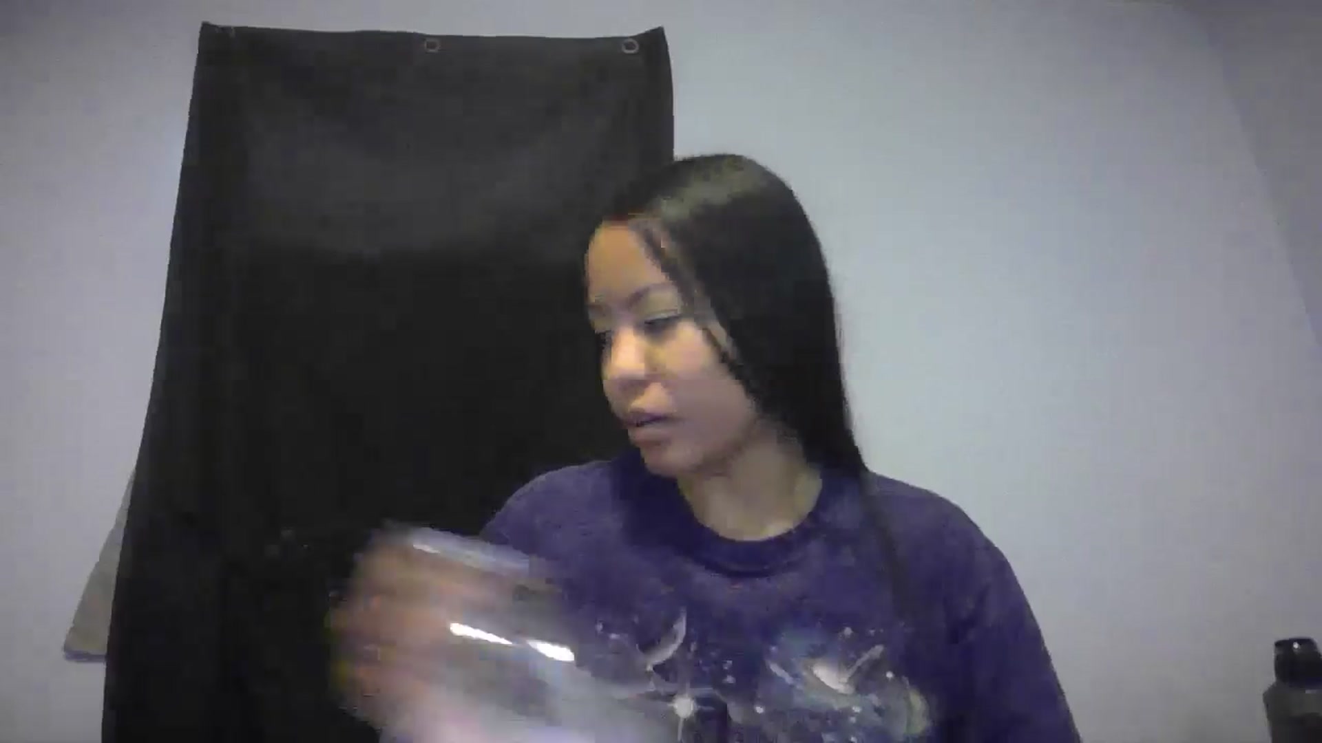 Gallery image thumbnail from Lovemilk's myfreecams stream on, 12/27/2024, 15:23 image 2 of 20