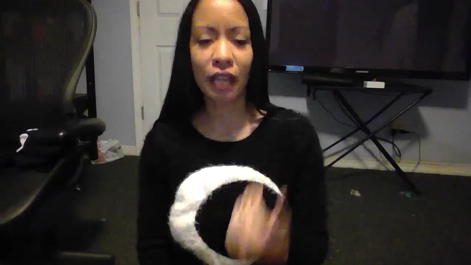 Gallery image thumbnail from Lovemilk's myfreecams stream on, 01/11/2025, 14:40 image 12 of 20