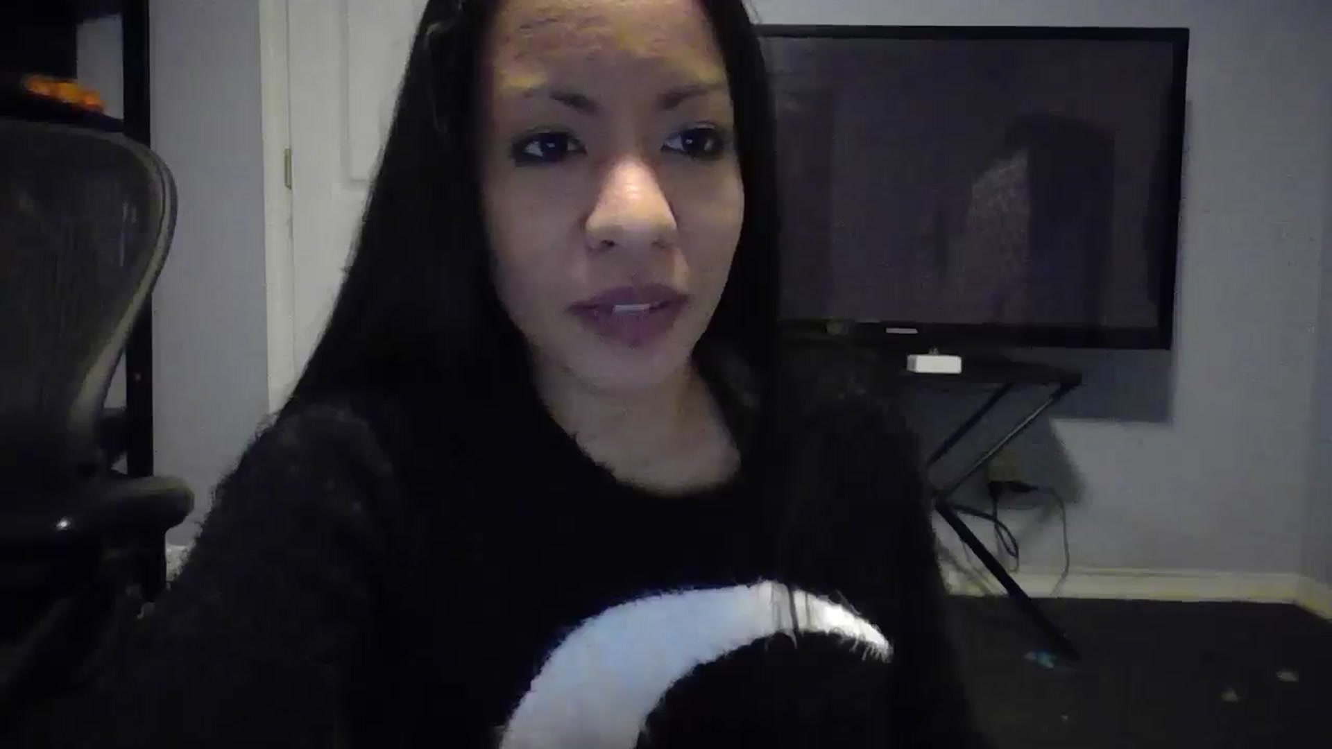 Gallery image thumbnail from Lovemilk's myfreecams stream on, 01/11/2025, 14:40 image 14 of 20