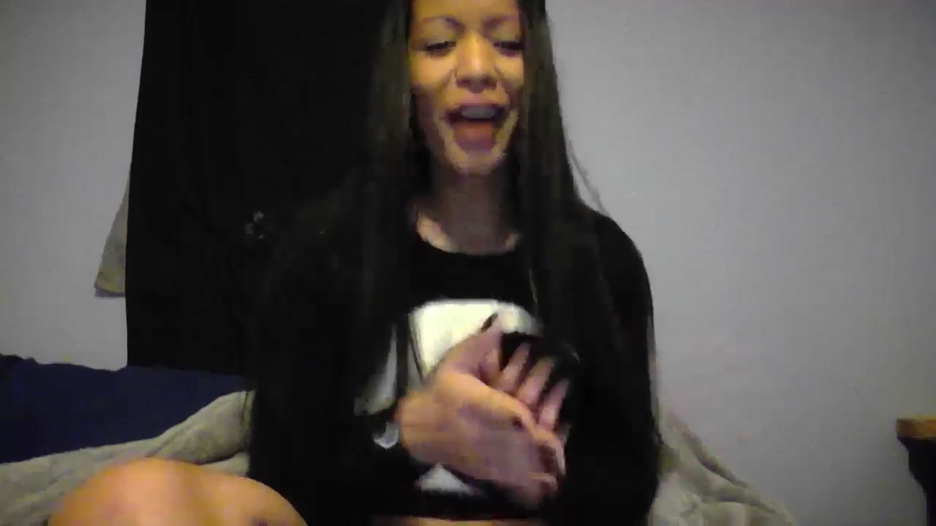 Gallery image thumbnail from Lovemilk's myfreecams stream on, 01/11/2025, 15:07 image 7 of 20