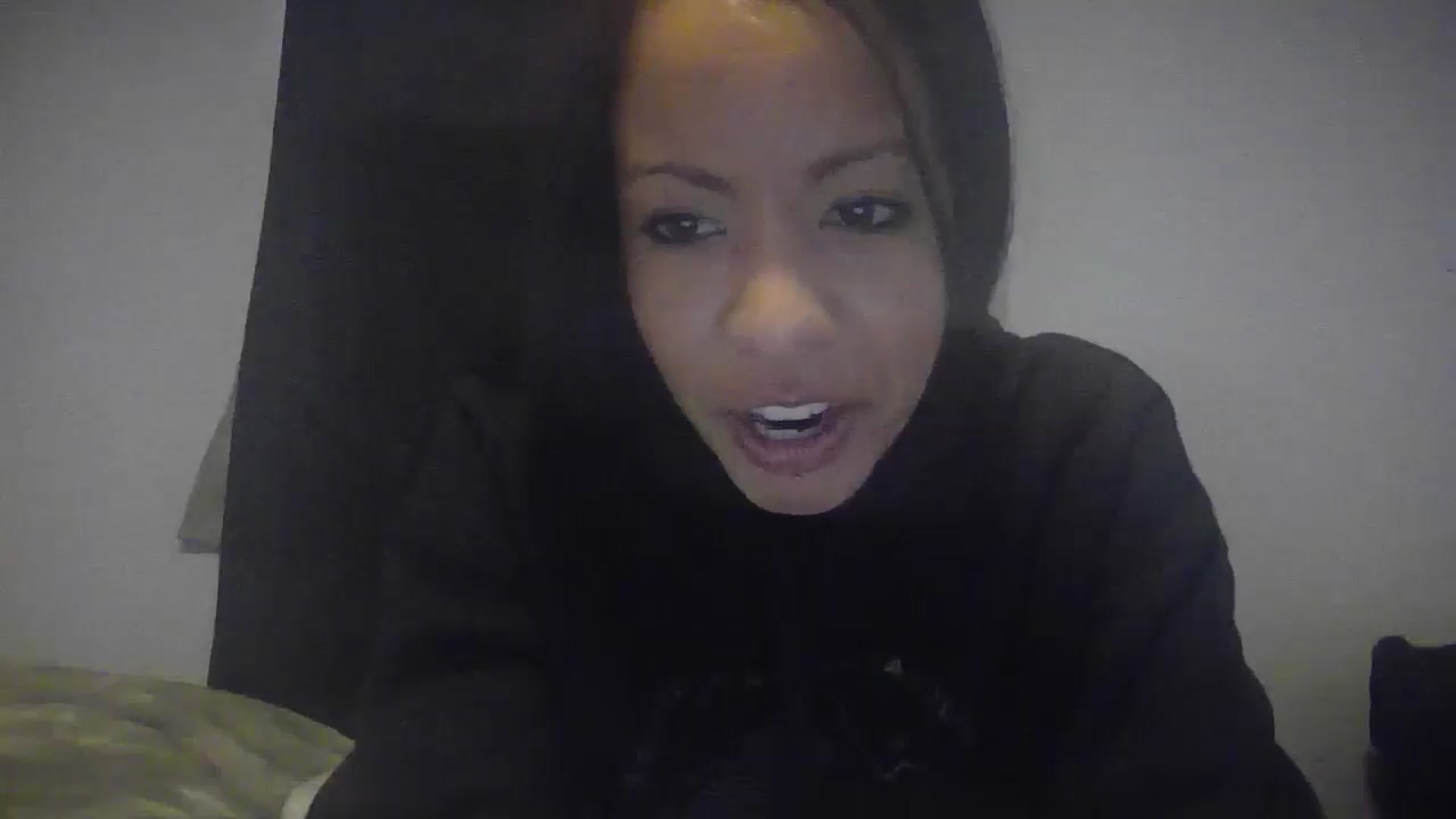 Gallery image thumbnail from Lovemilk's myfreecams stream on, 01/12/2025, 15:27 image 13 of 20