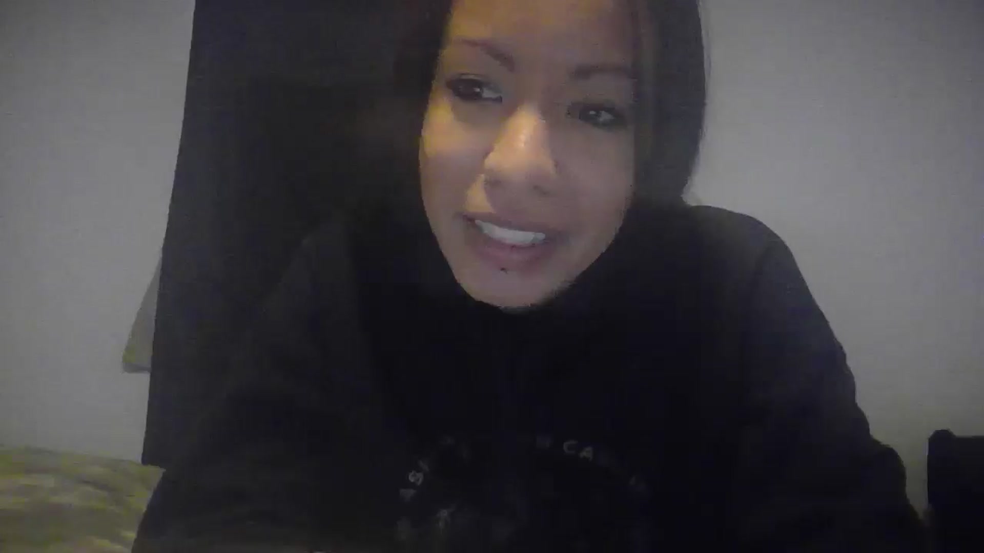 Gallery image thumbnail from Lovemilk's myfreecams stream on, 01/12/2025, 15:27 image 12 of 20