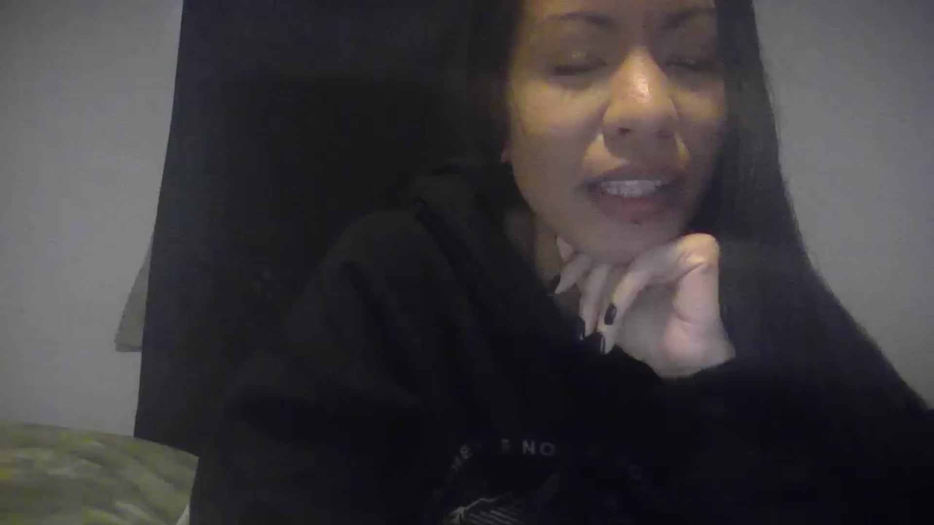Gallery image thumbnail from Lovemilk's myfreecams stream on, 01/12/2025, 15:27 image 19 of 20