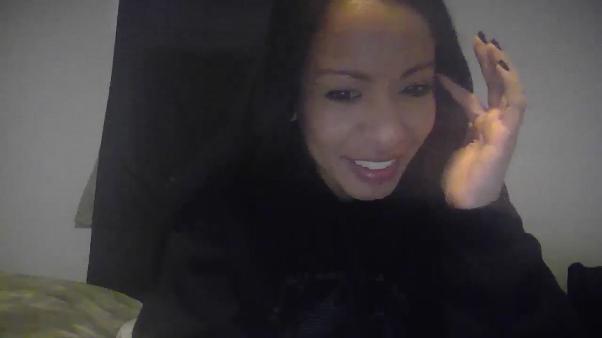 Gallery image thumbnail from Lovemilk's myfreecams stream on, 01/12/2025, 15:27 image 14 of 20