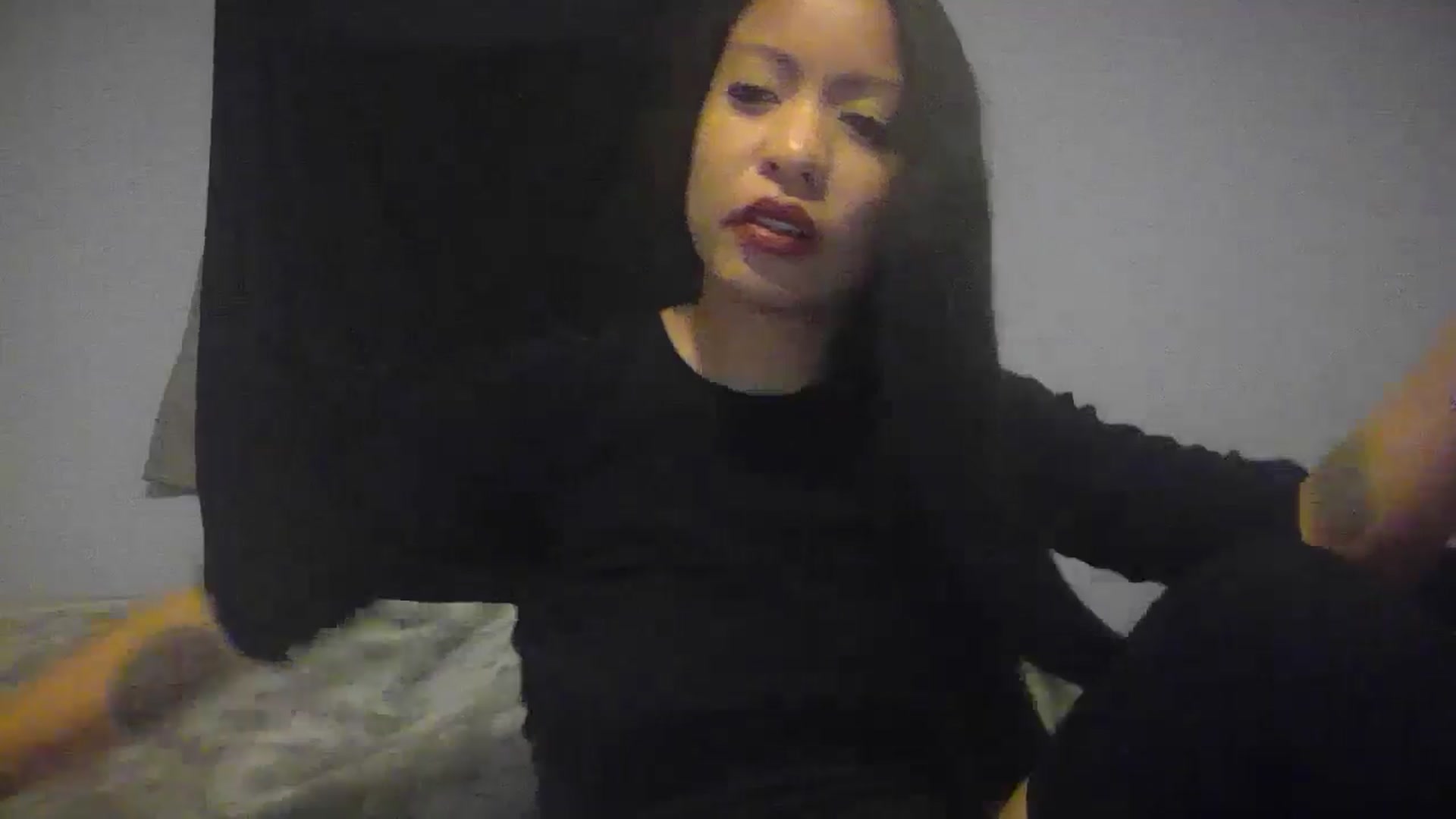 Gallery image thumbnail from Lovemilk's myfreecams stream on, 01/13/2025, 14:26 image 16 of 20