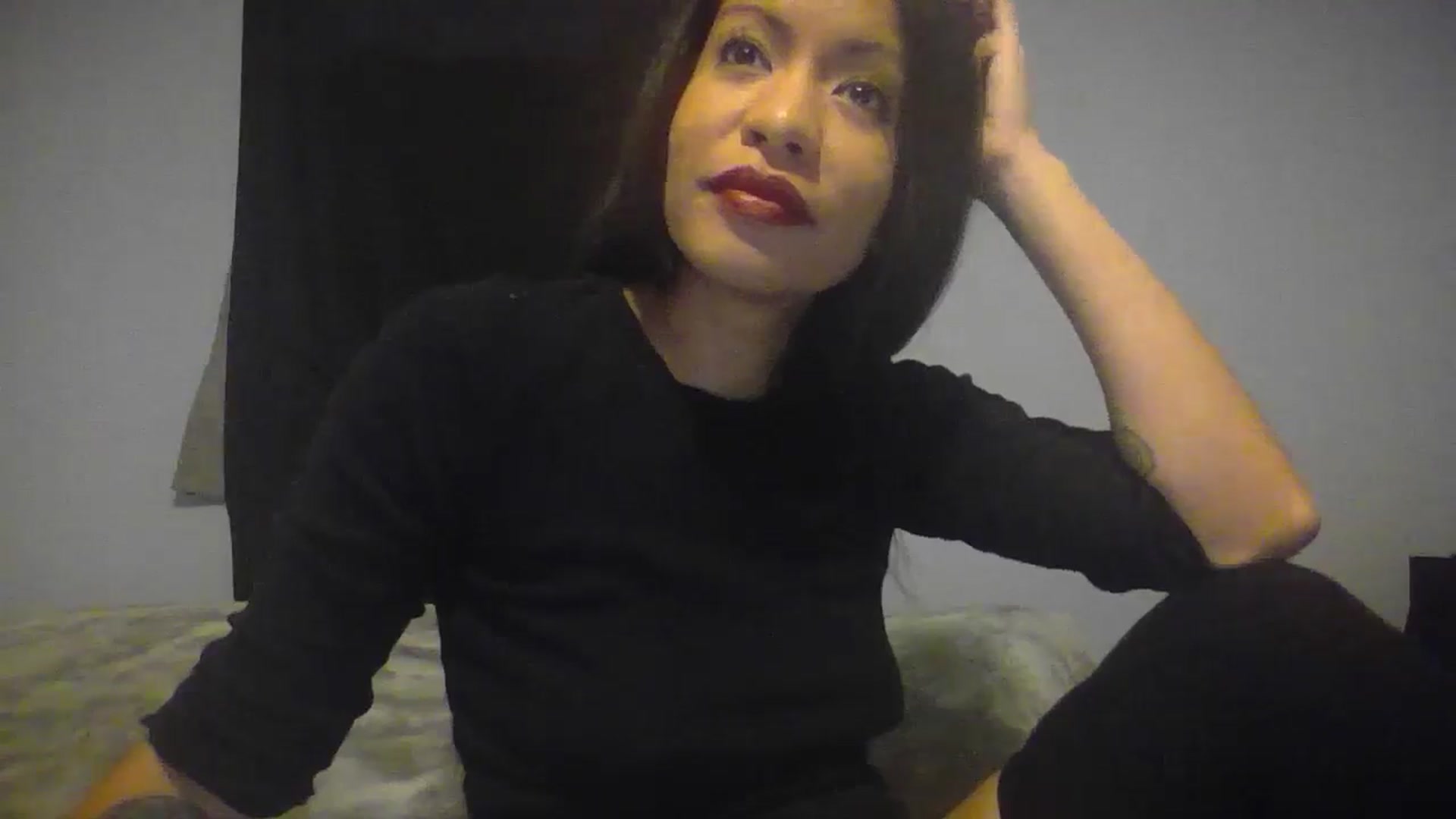 Gallery image thumbnail from Lovemilk's myfreecams stream on, 01/13/2025, 14:26 image 5 of 20