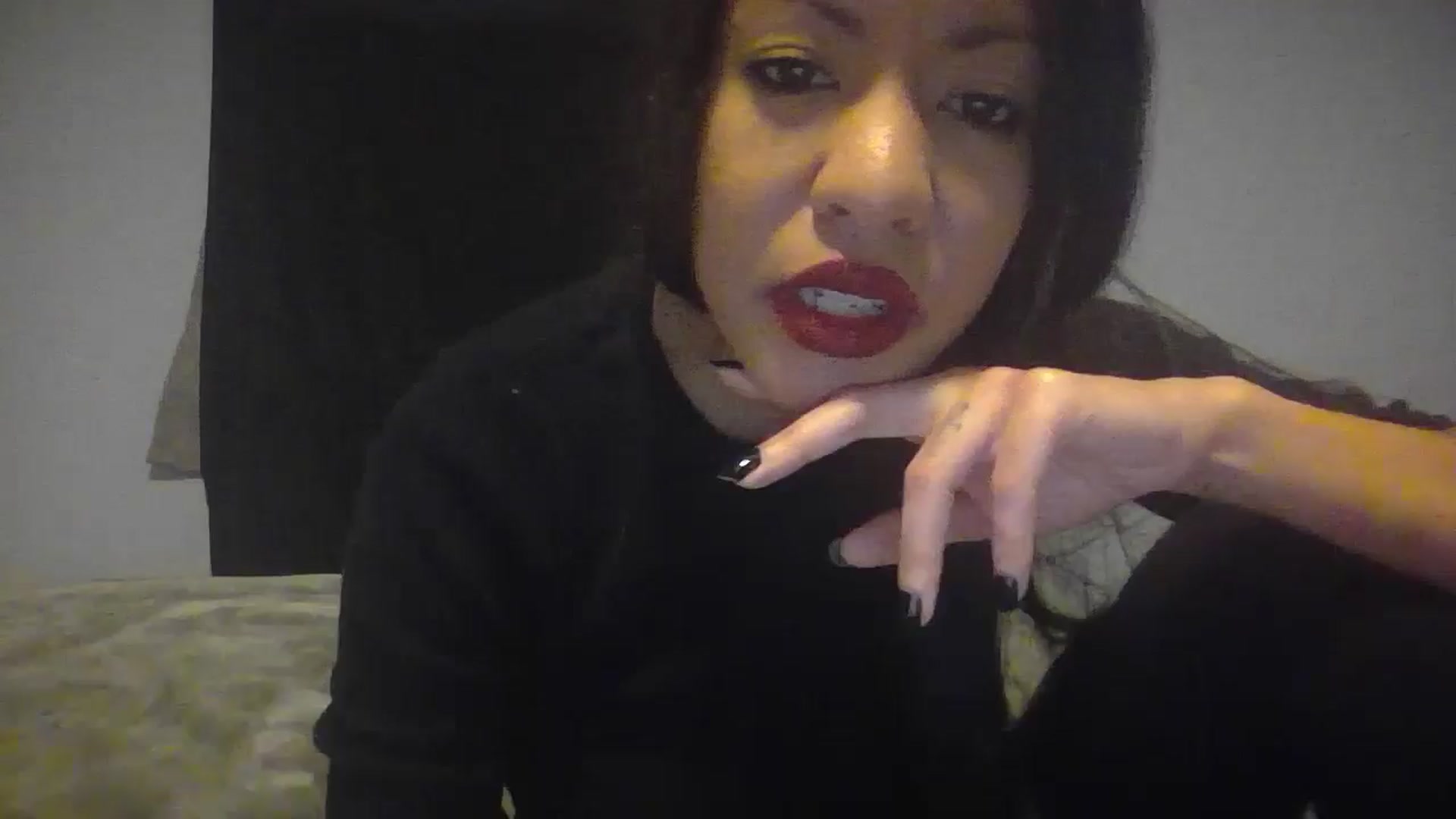 Gallery image thumbnail from Lovemilk's myfreecams stream on, 01/13/2025, 14:26 image 15 of 20