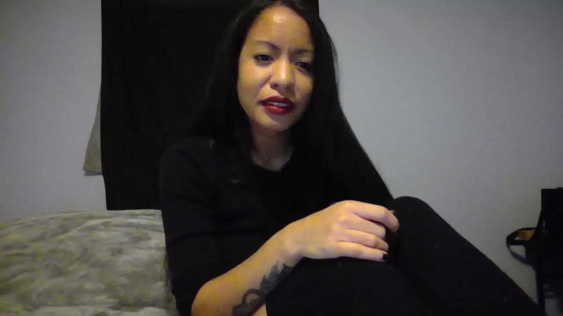 Gallery image thumbnail from Lovemilk's myfreecams stream on, 01/13/2025, 15:30 image 19 of 20
