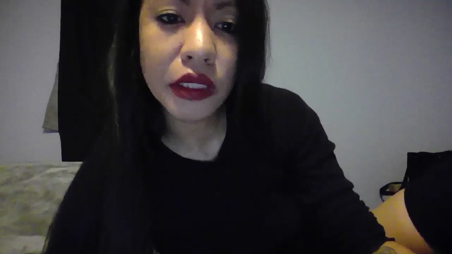 Gallery image thumbnail from Lovemilk's myfreecams stream on, 01/13/2025, 15:30 image 6 of 20