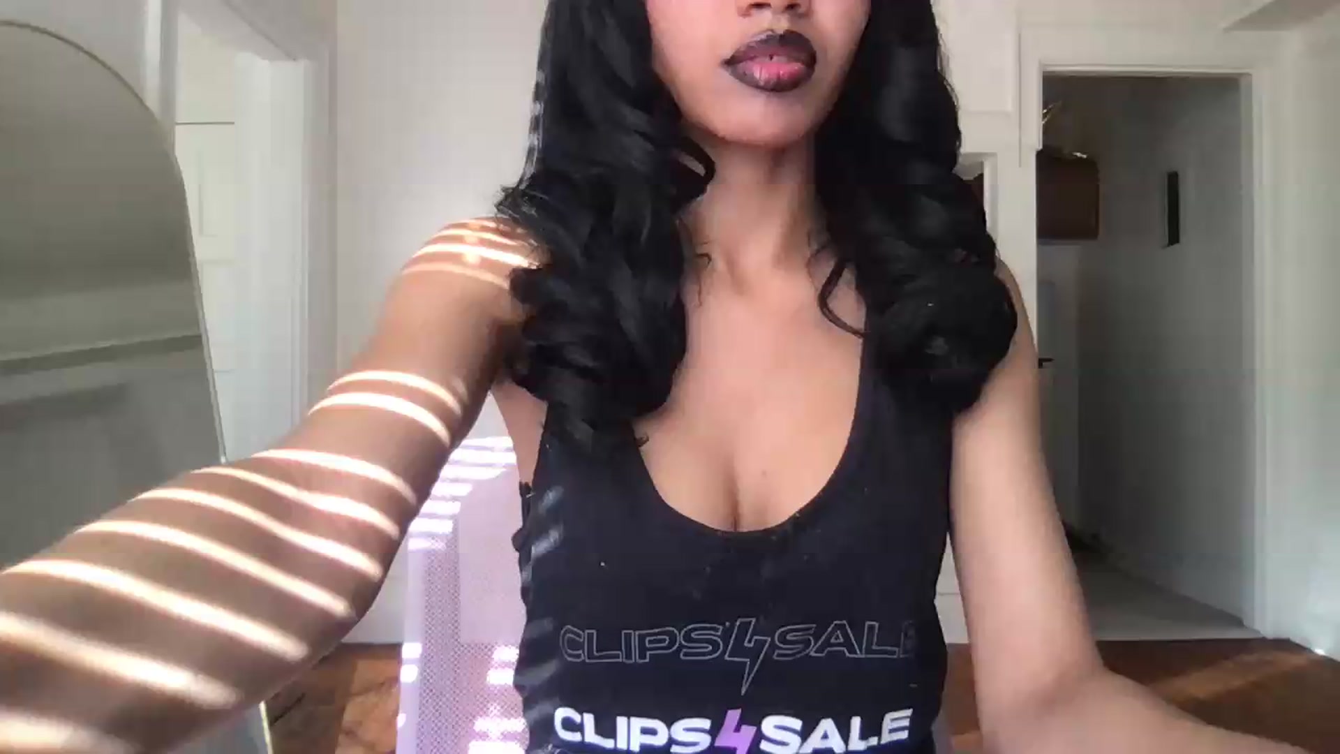 Gallery image thumbnail from Loveofstudy's myfreecams stream on, 06/20/2026, 14:17 image 14 of 20