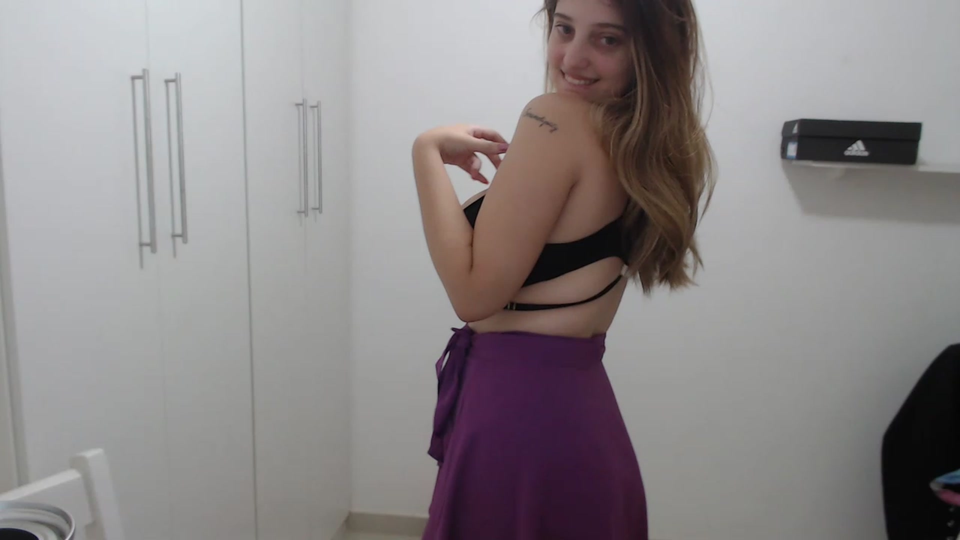 Gallery image thumbnail from LoverBella's myfreecams stream on, 01/04/2023, 02:02 image 20 of 20