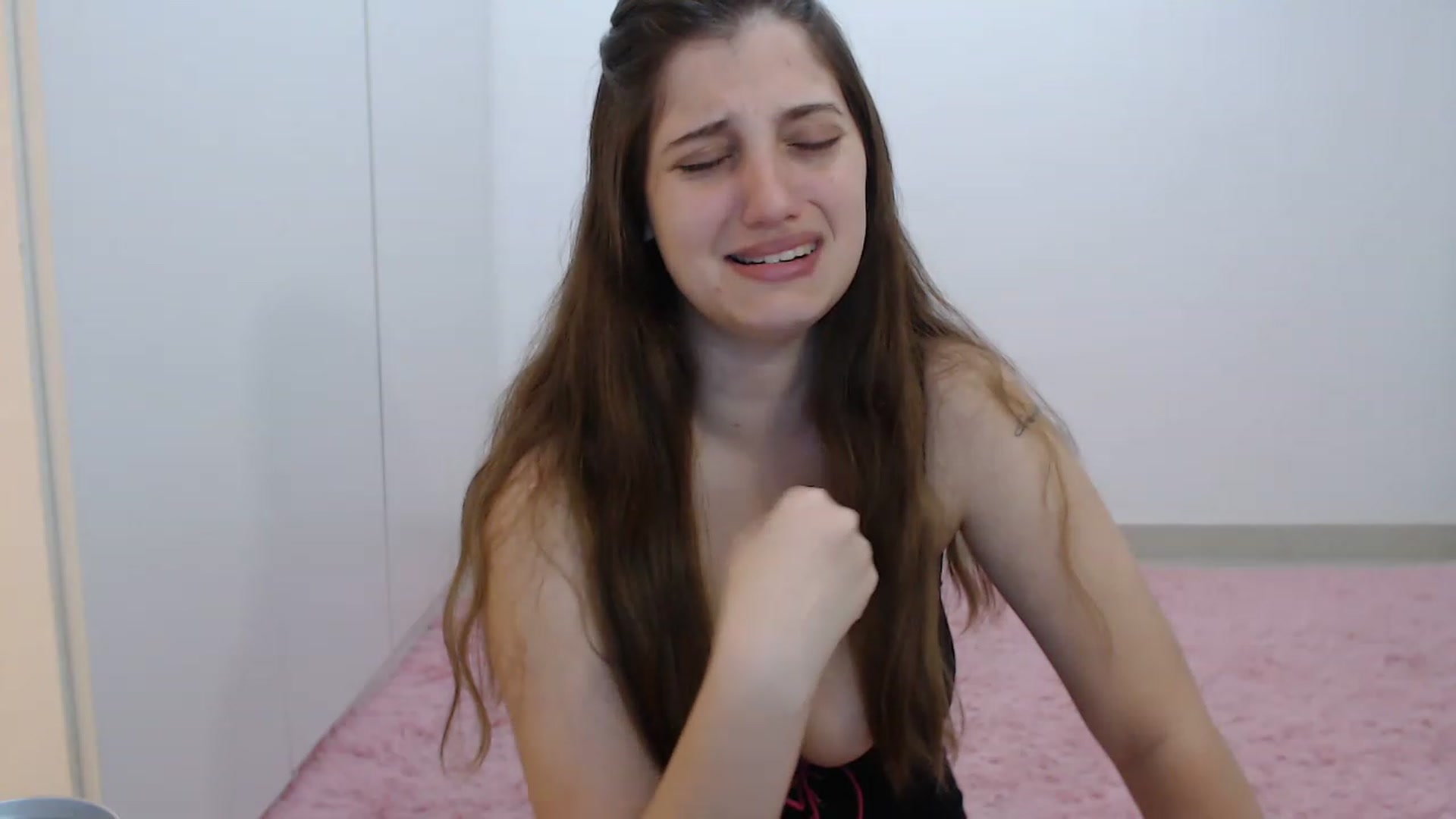 Gallery image thumbnail from LoverBella's myfreecams stream on, 05/17/2023, 02:14 image 6 of 20