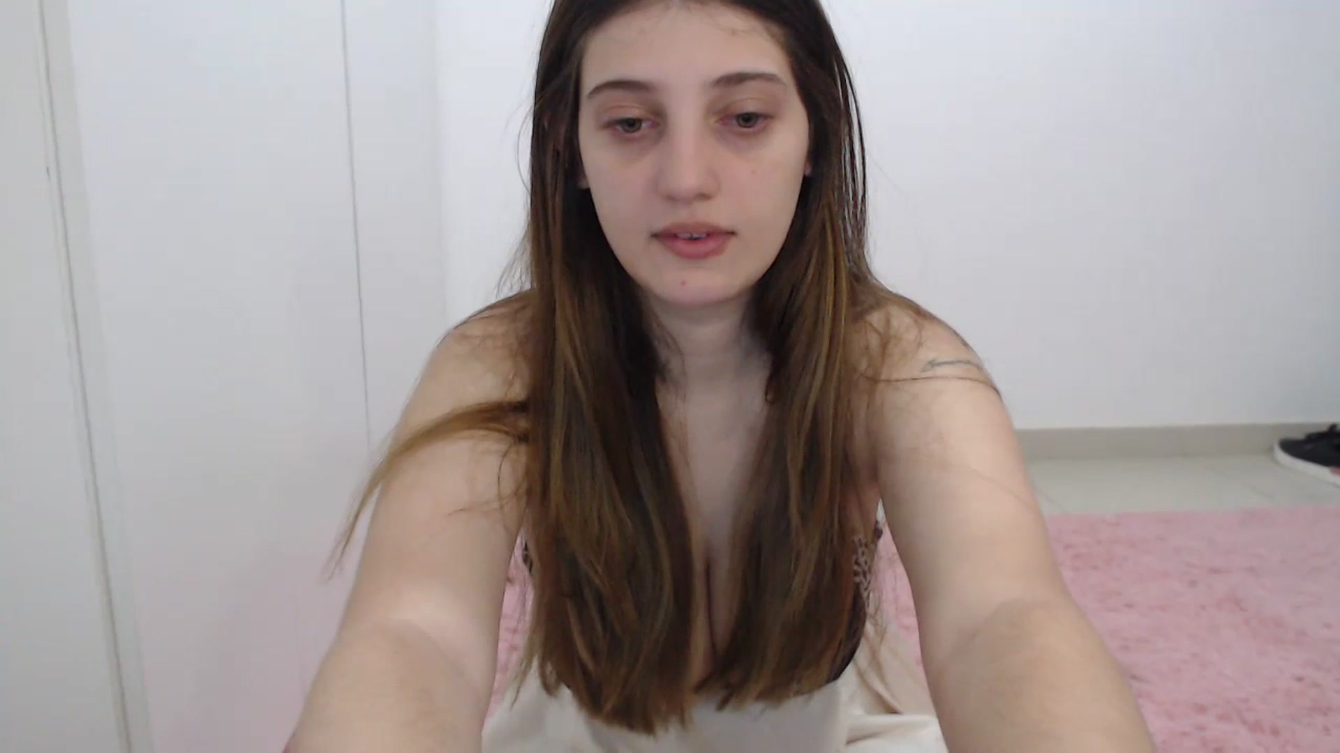 Gallery image thumbnail from LoverBella's myfreecams stream on, 07/04/2023, 23:39 image 14 of 20
