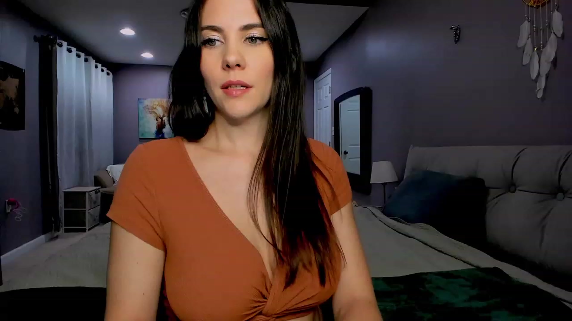 Gallery image thumbnail from LovesDesire's myfreecams stream on, 04/07/2023, 03:31 image 1 of 20
