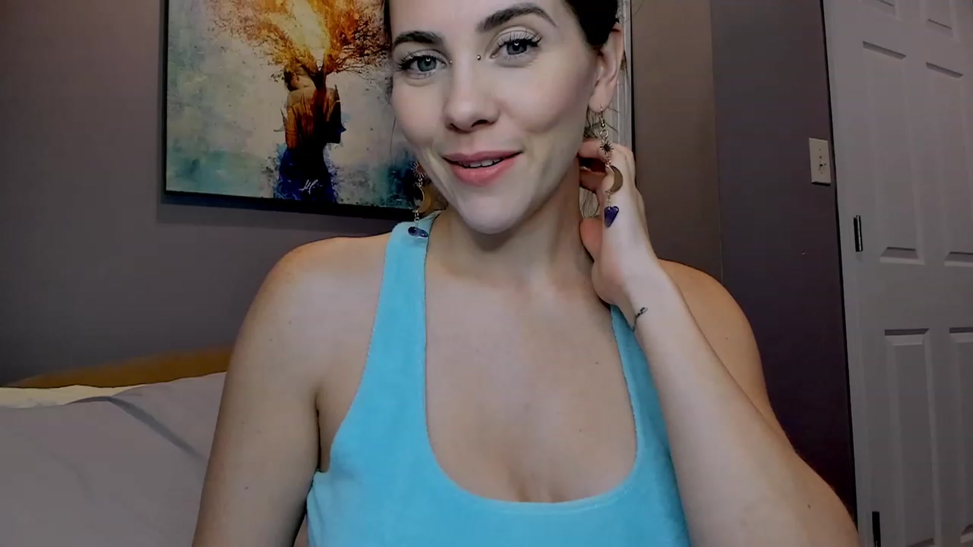 Gallery image thumbnail from LovesDesire's myfreecams stream on, 04/09/2023, 04:04 image 1 of 20