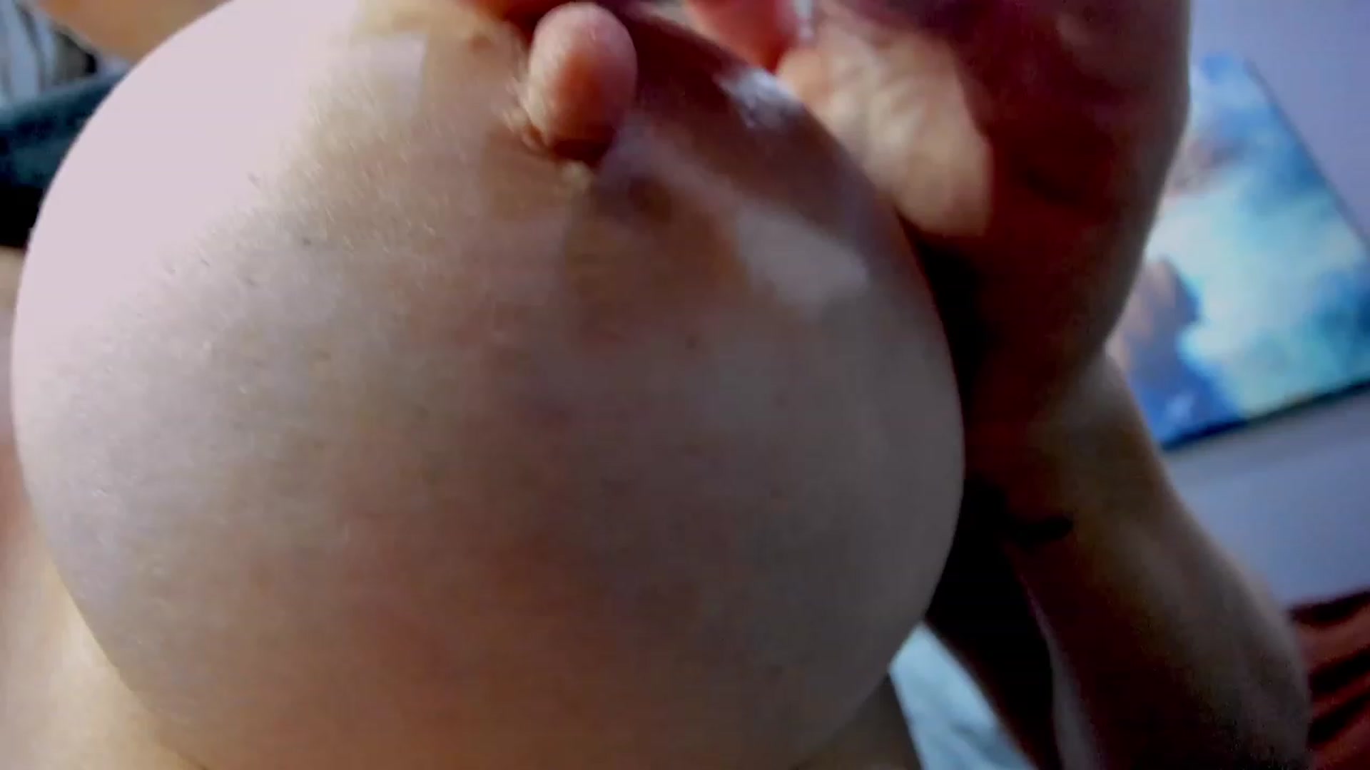 Gallery image thumbnail from LovesDesire's myfreecams stream on, 05/04/2023, 05:32 image 10 of 20