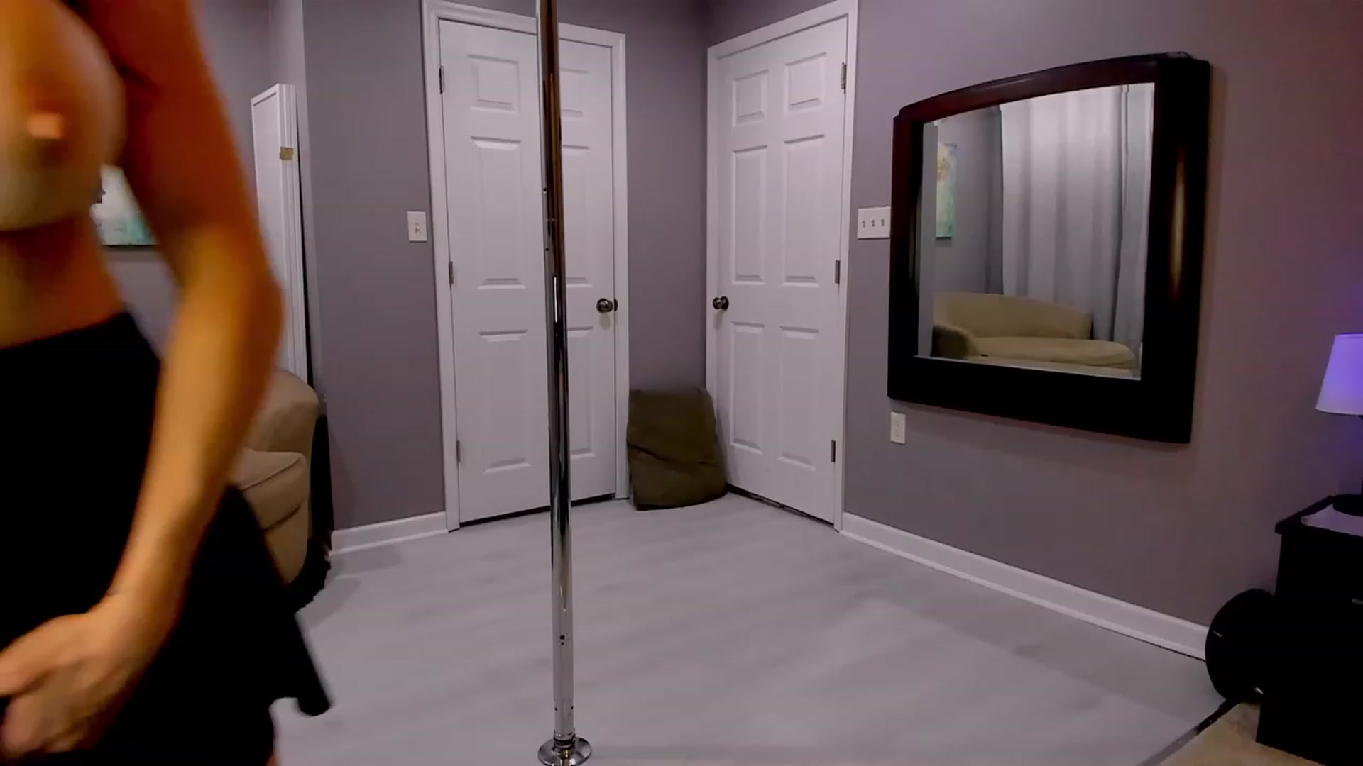 Gallery image thumbnail from LovesDesire's myfreecams stream on, 05/12/2023, 03:15 image 1 of 20