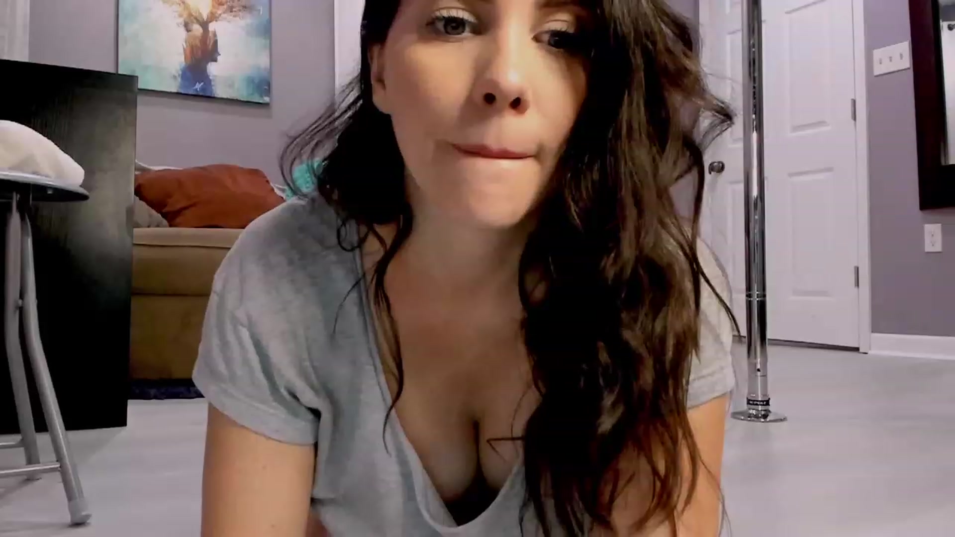 Gallery image thumbnail from LovesDesire's myfreecams stream on, 06/12/2023, 04:01 image 20 of 20