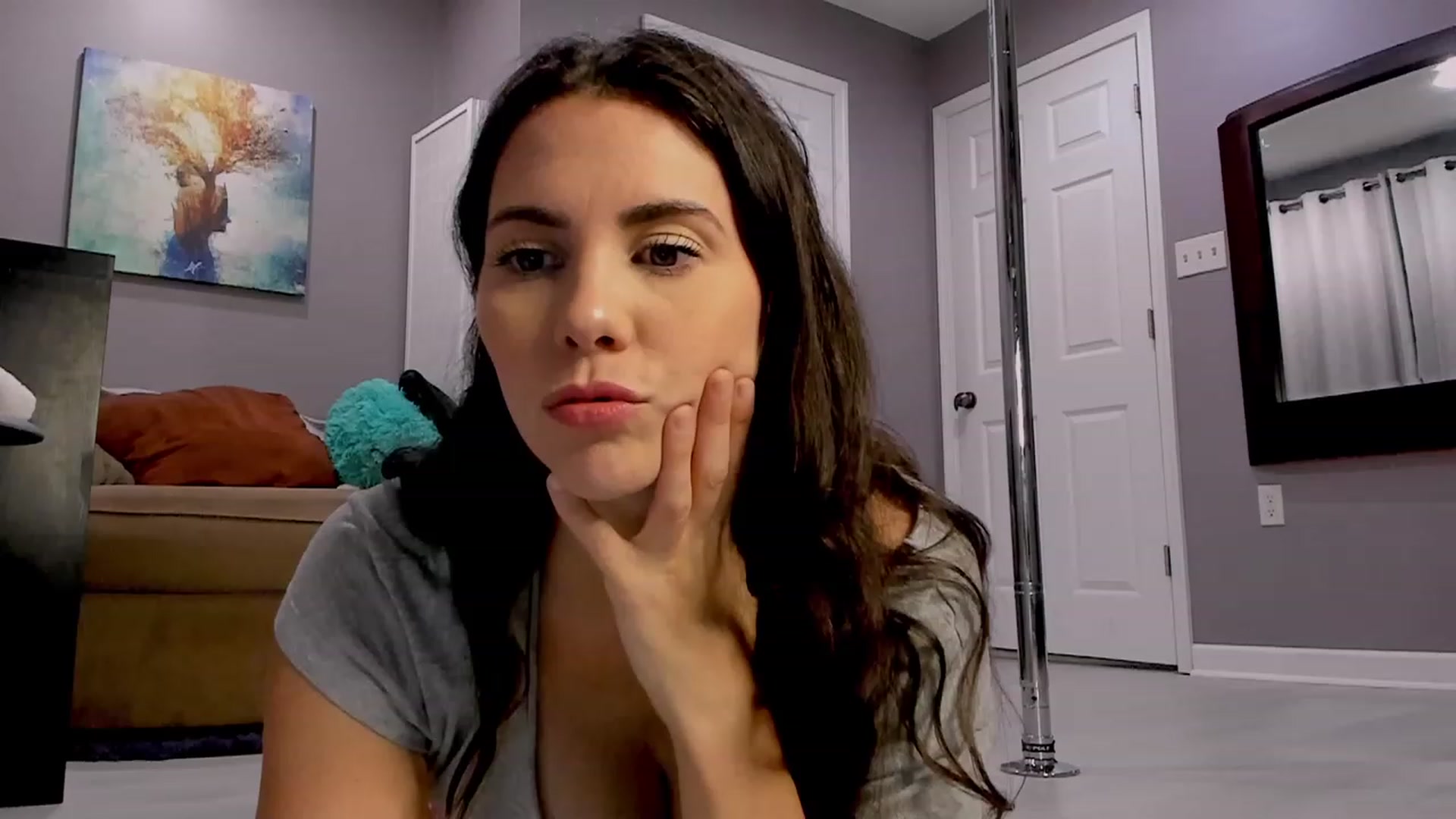 Gallery image thumbnail from LovesDesire's myfreecams stream on, 06/12/2023, 04:01 image 1 of 20