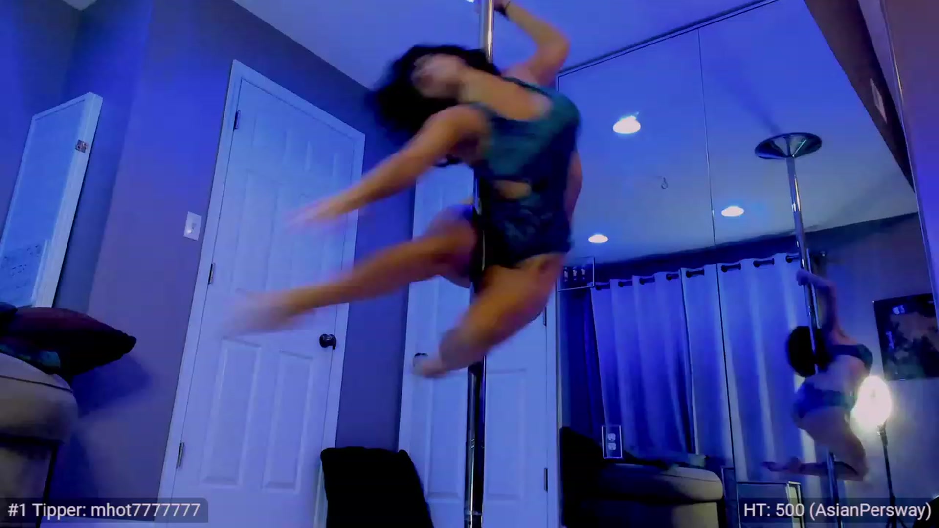 Gallery image thumbnail from LovesDesire's myfreecams stream on, 08/31/2023, 05:48 image 13 of 20
