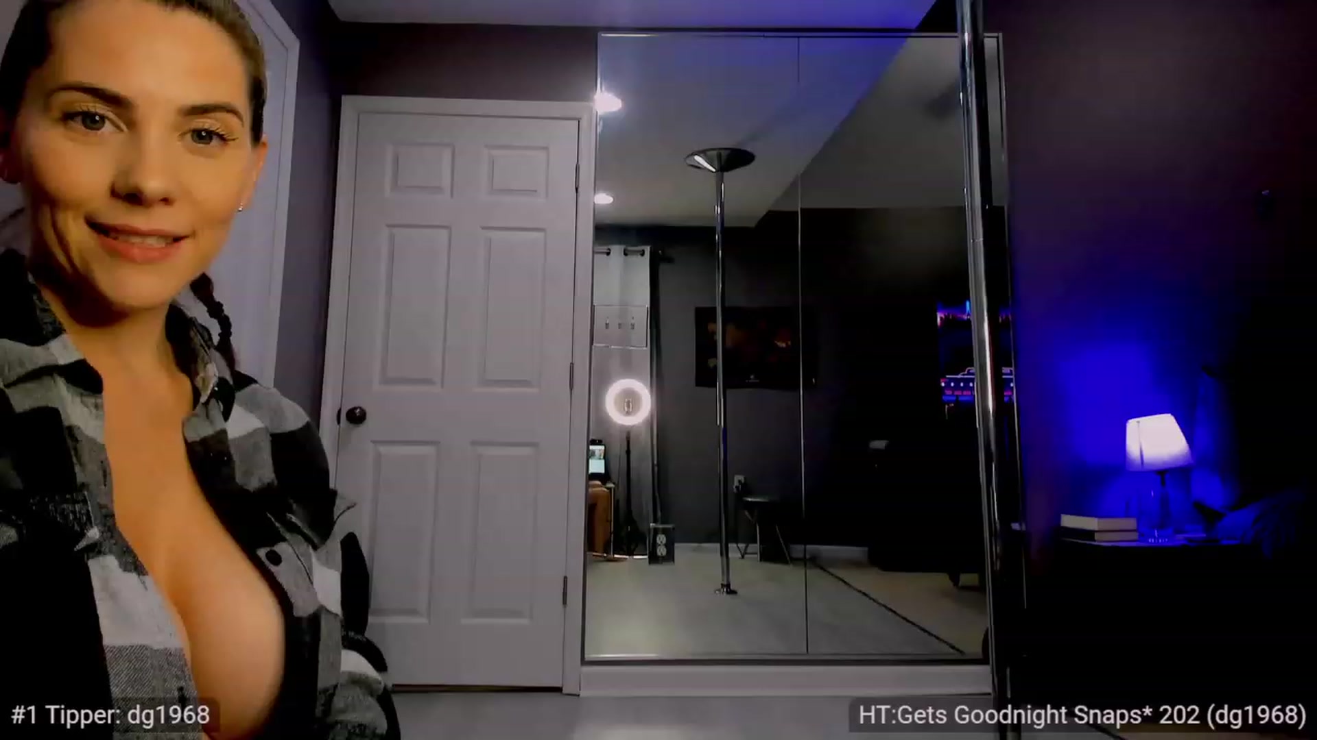 Gallery image thumbnail from LovesDesire's myfreecams stream on, 10/08/2023, 06:12 image 9 of 20