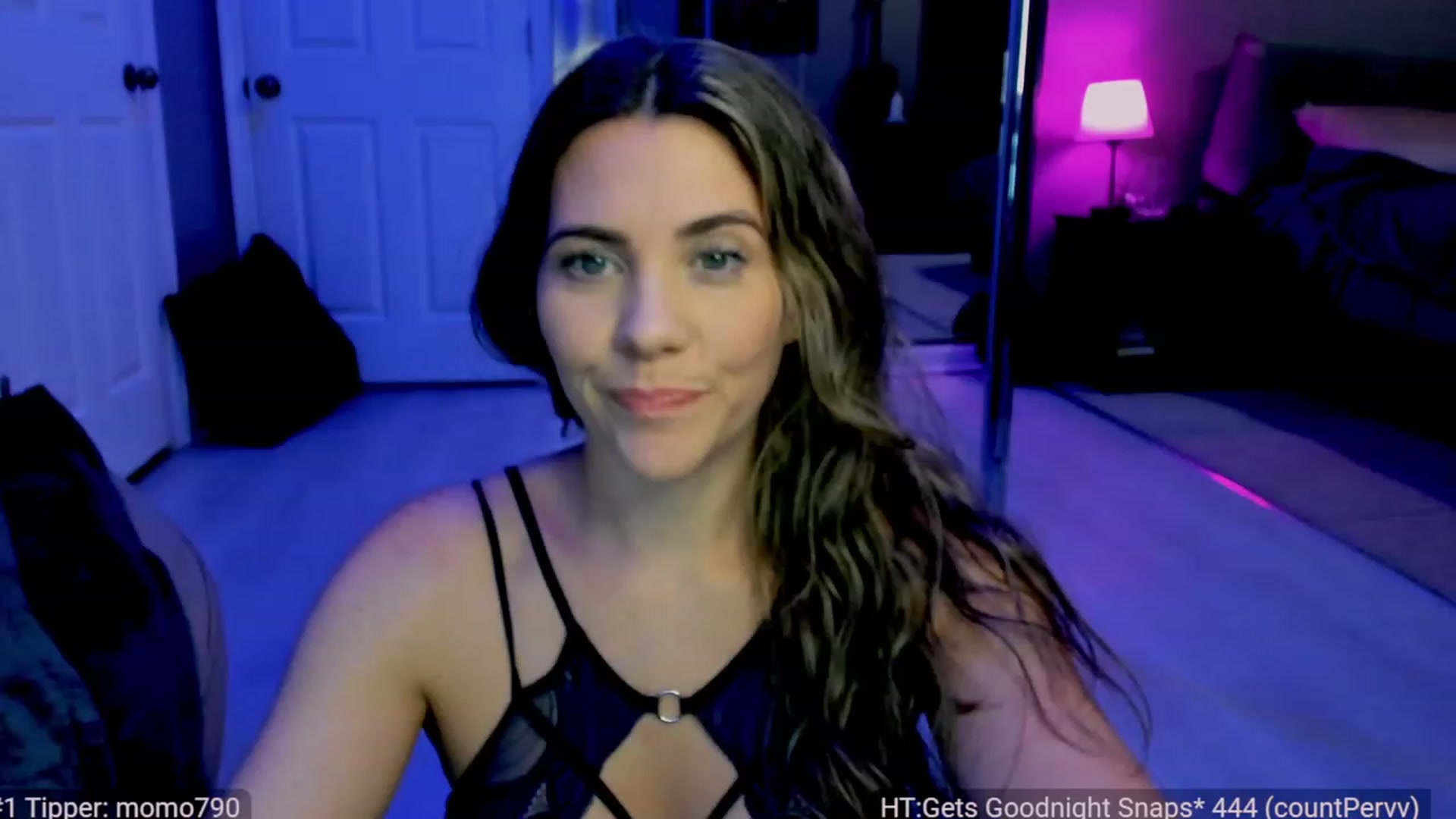 Gallery image thumbnail from LovesDesire's myfreecams stream on, 01/10/2024, 07:26 image 14 of 20