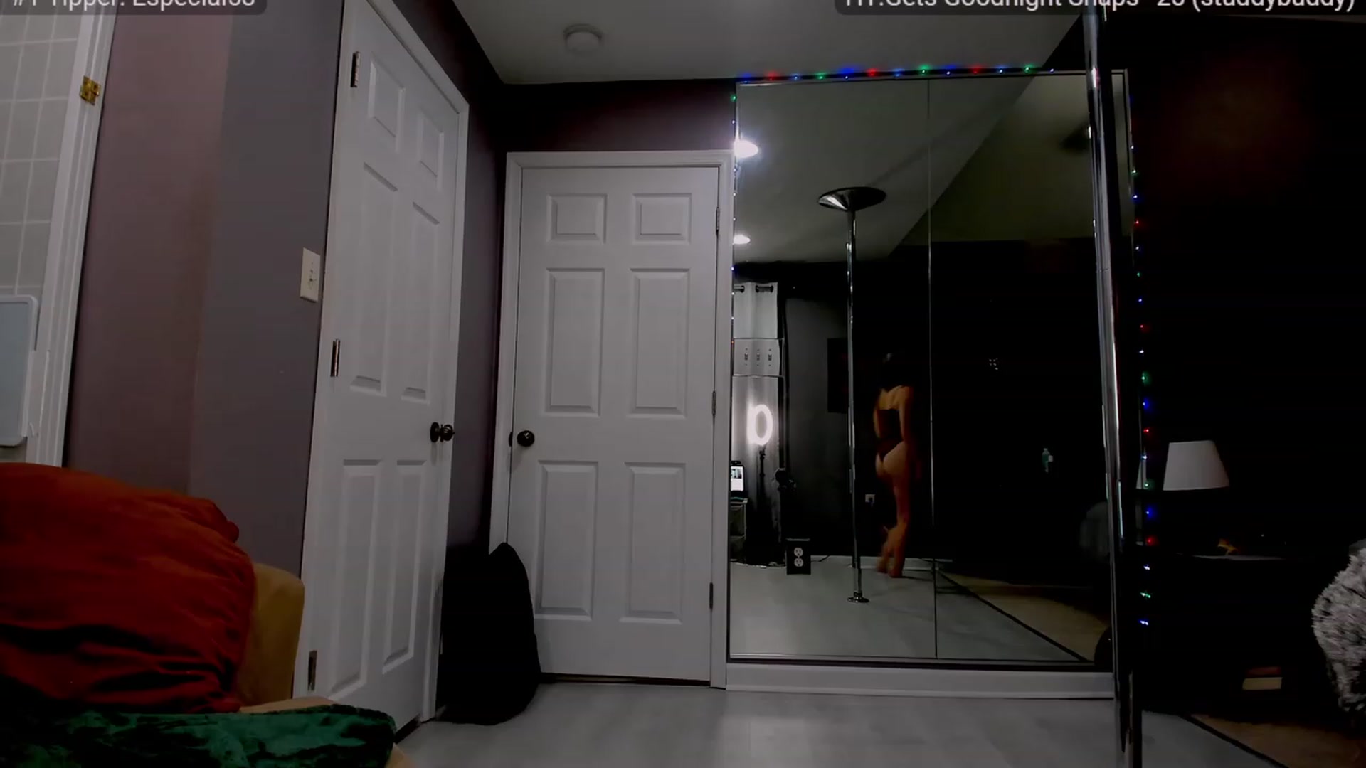 Gallery image thumbnail from LovesDesire's myfreecams stream on, 01/26/2024, 04:21 image 16 of 20