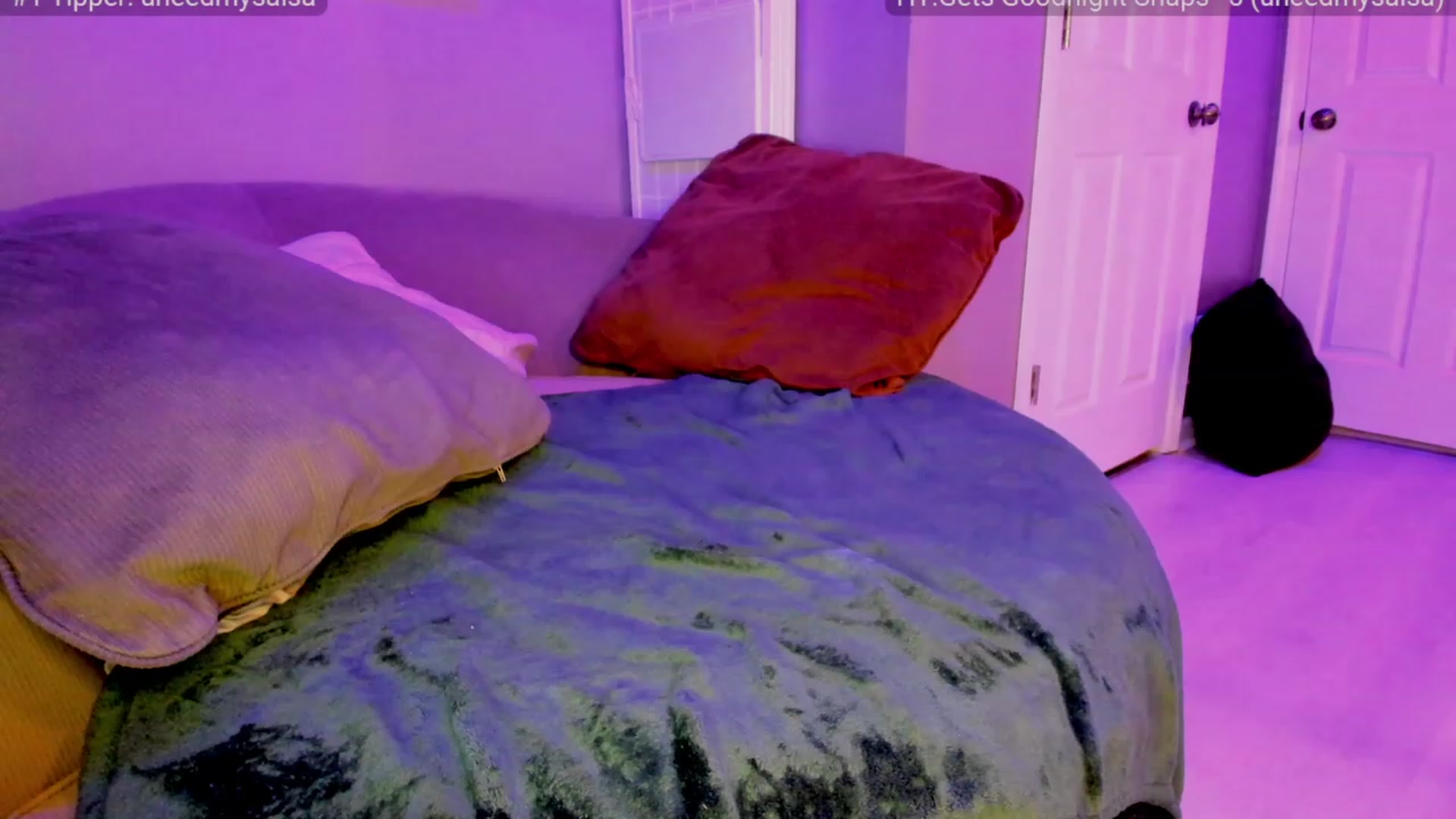 Gallery image thumbnail from LovesDesire's myfreecams stream on, 02/02/2024, 07:04 image 13 of 20