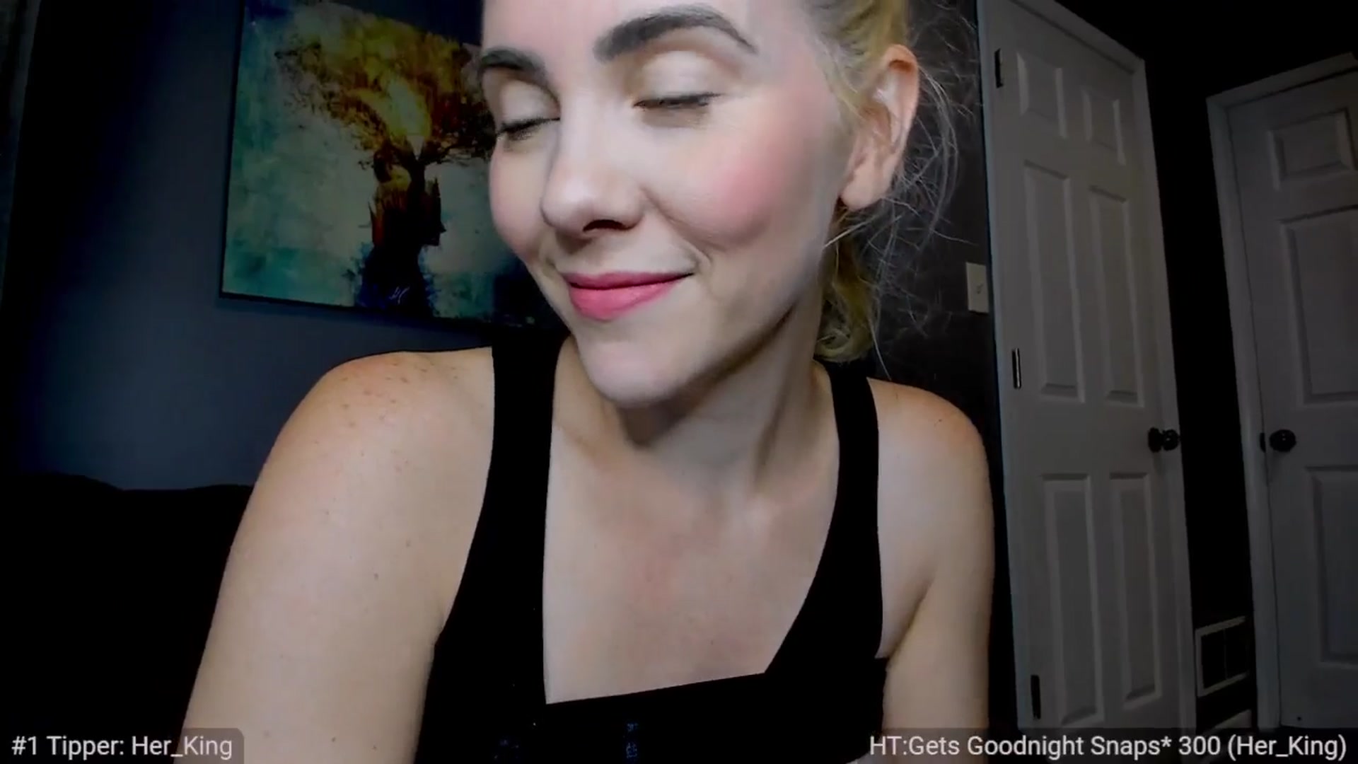 Gallery image thumbnail from LovesDesire's myfreecams stream on, 05/30/2024, 06:51 image 17 of 20
