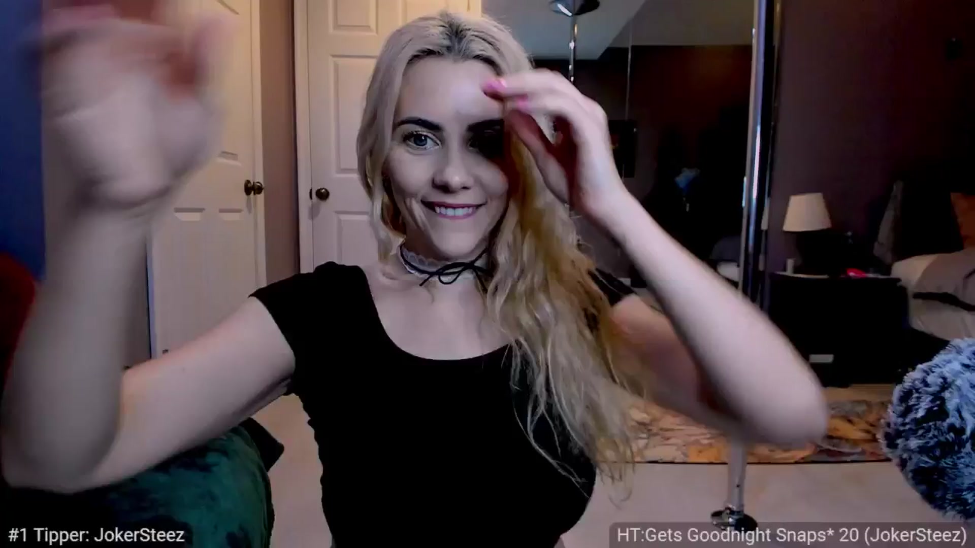 Gallery image thumbnail from LovesDesire's myfreecams stream on, 07/24/2024, 04:16 image 5 of 20