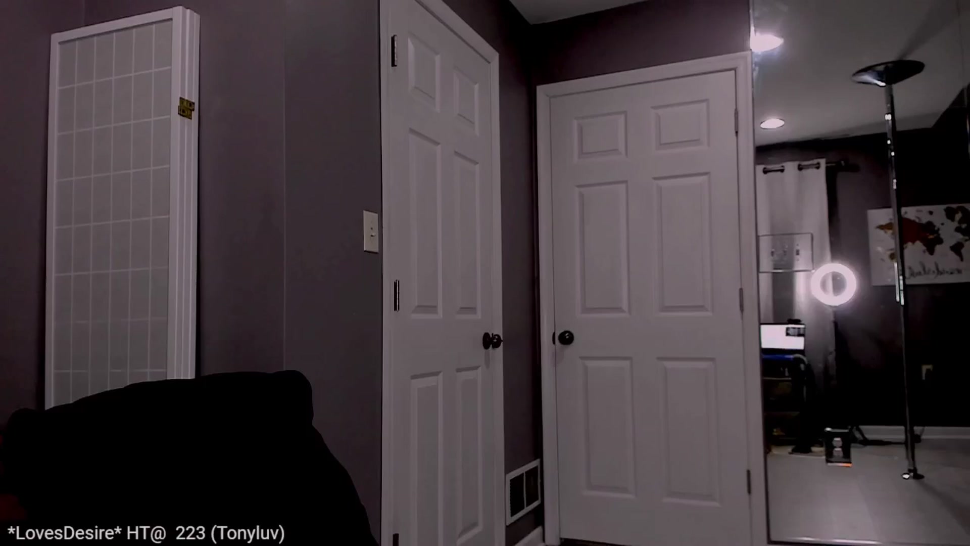 Gallery image thumbnail from LovesDesire's myfreecams stream on, 10/23/2024, 22:47 image 18 of 20