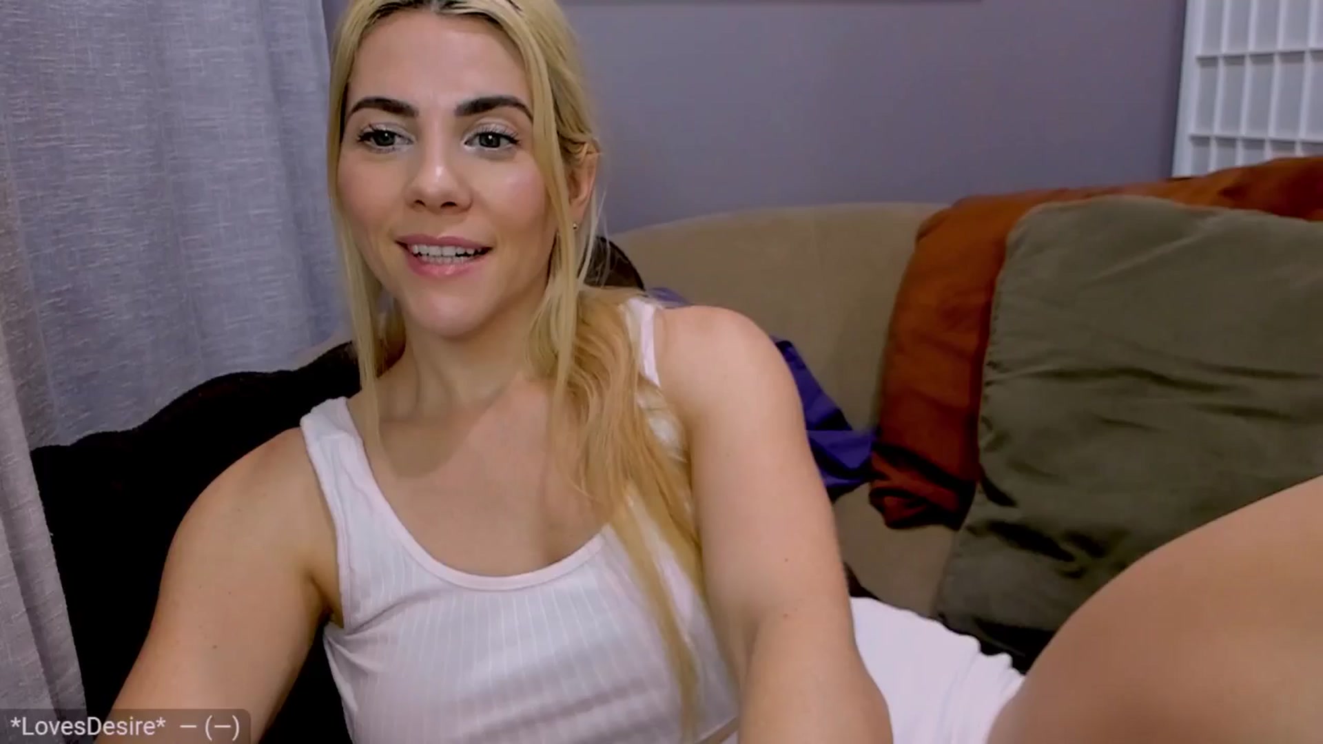 Gallery image thumbnail from LovesDesire's myfreecams stream on, 11/07/2024, 21:40 image 1 of 20