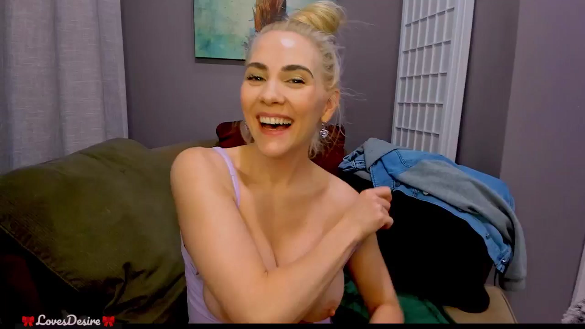 Gallery image thumbnail from LovesDesire's myfreecams stream on, 02/24/2025, 02:21 image 16 of 20