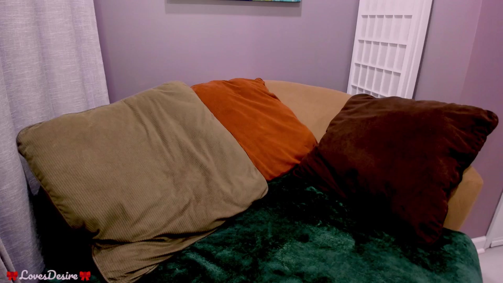 Gallery image thumbnail from LovesDesire's myfreecams stream on, 03/19/2025, 06:19 image 8 of 20