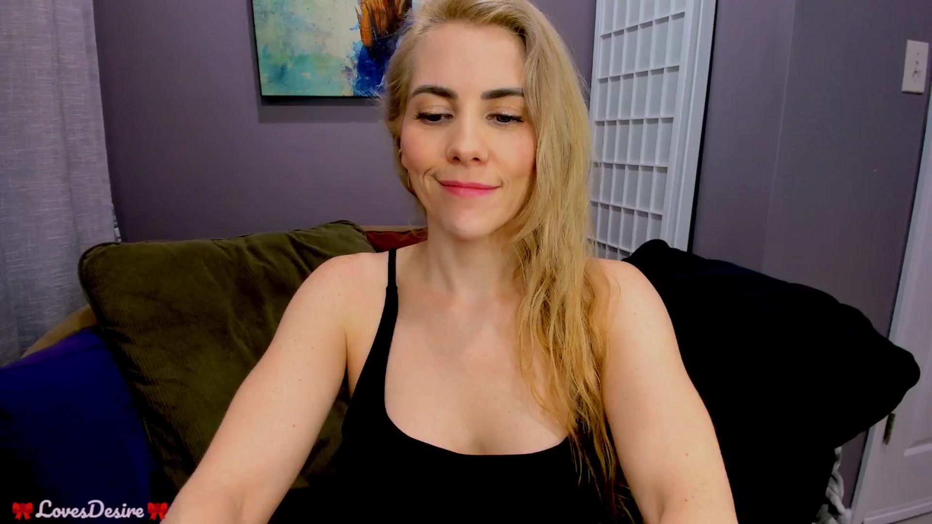 Gallery image thumbnail from LovesDesire's myfreecams stream on, 04/10/2025, 03:50 image 1 of 20