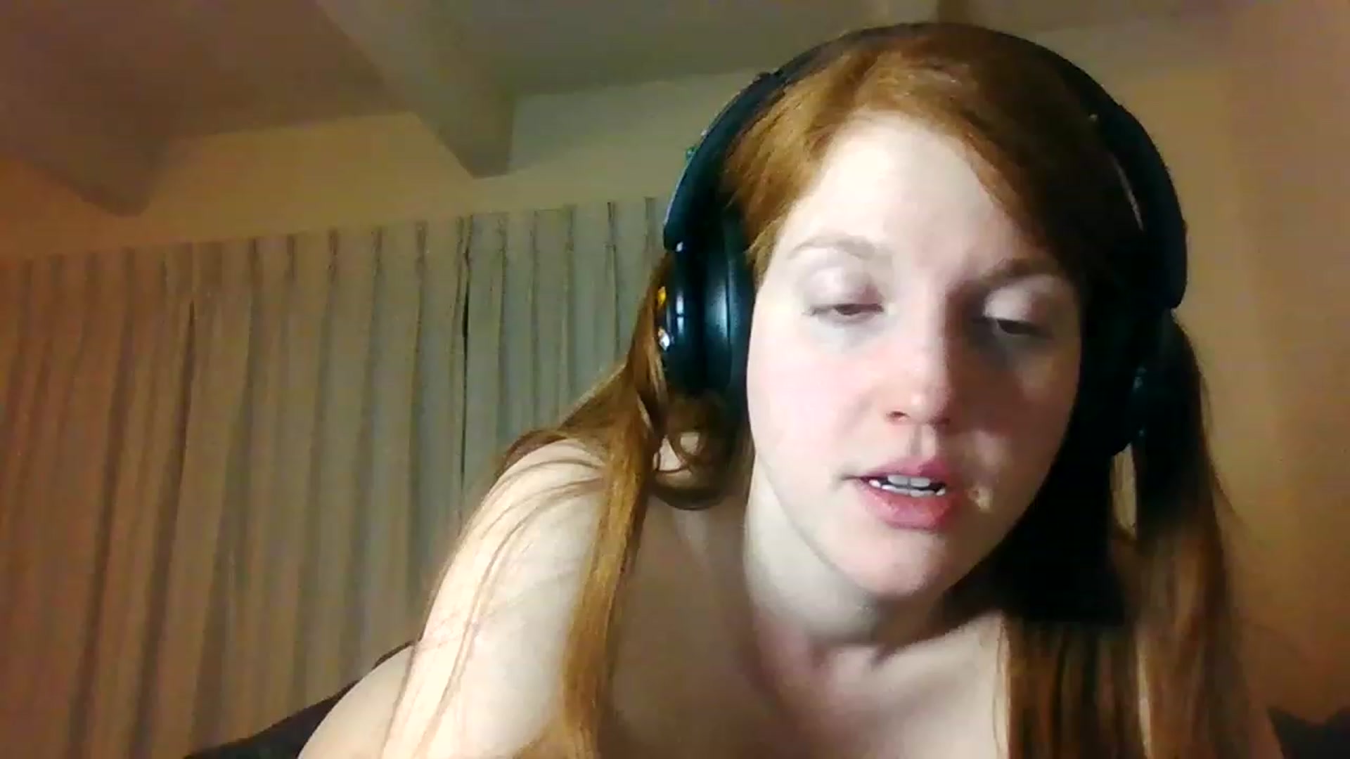 Gallery image thumbnail from Lovevamax's myfreecams stream on, 01/02/2023, 01:42 image 9 of 20
