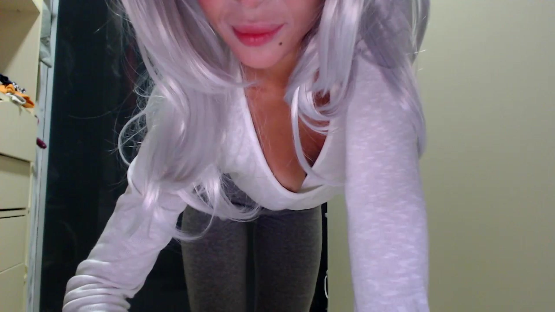 Gallery image thumbnail from LoviinNiina's myfreecams stream on, 10/17/2023, 08:53 image 13 of 20