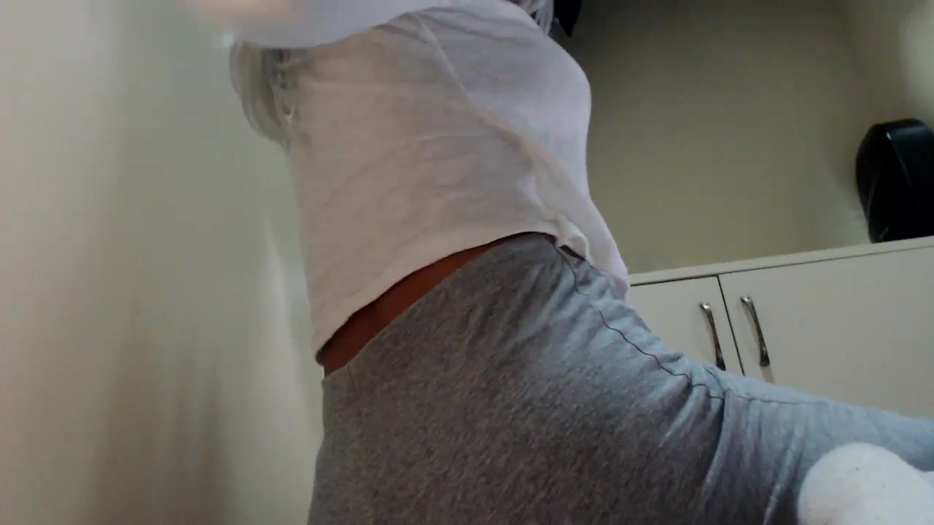 Gallery image thumbnail from LoviinNiina's myfreecams stream on, 10/17/2023, 10:42 image 8 of 20